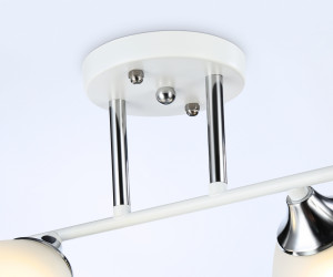 TR303003/4 WH/CH/FR белый/хром/белый матовый E27/4 max 40W 780*350*240