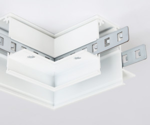 GL3352 WH белый коннектор угловой встраиваемый 85*85*H46.8