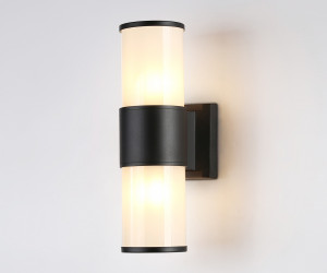 ST2455 BK/FR черный/белый матовый IP54 E27 max 40W 300*90*155