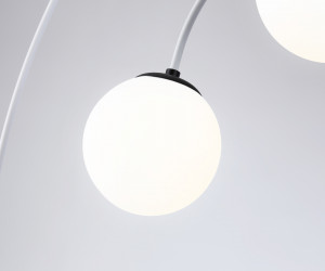 TR2572/4 WH/BK белый/черный E27/4 max 60W D790*1120