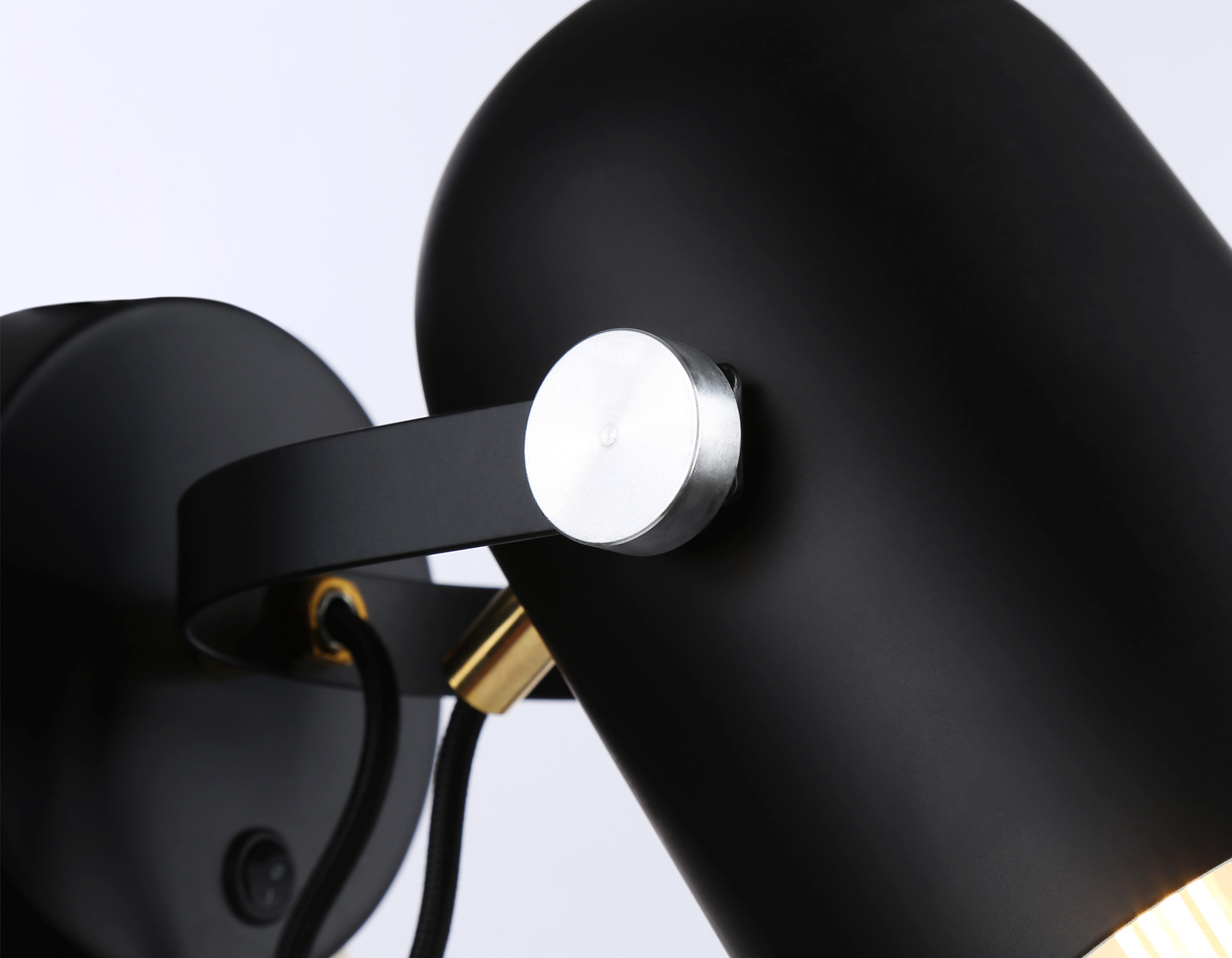 TR8204 BK черный E27 max 40W D117*280