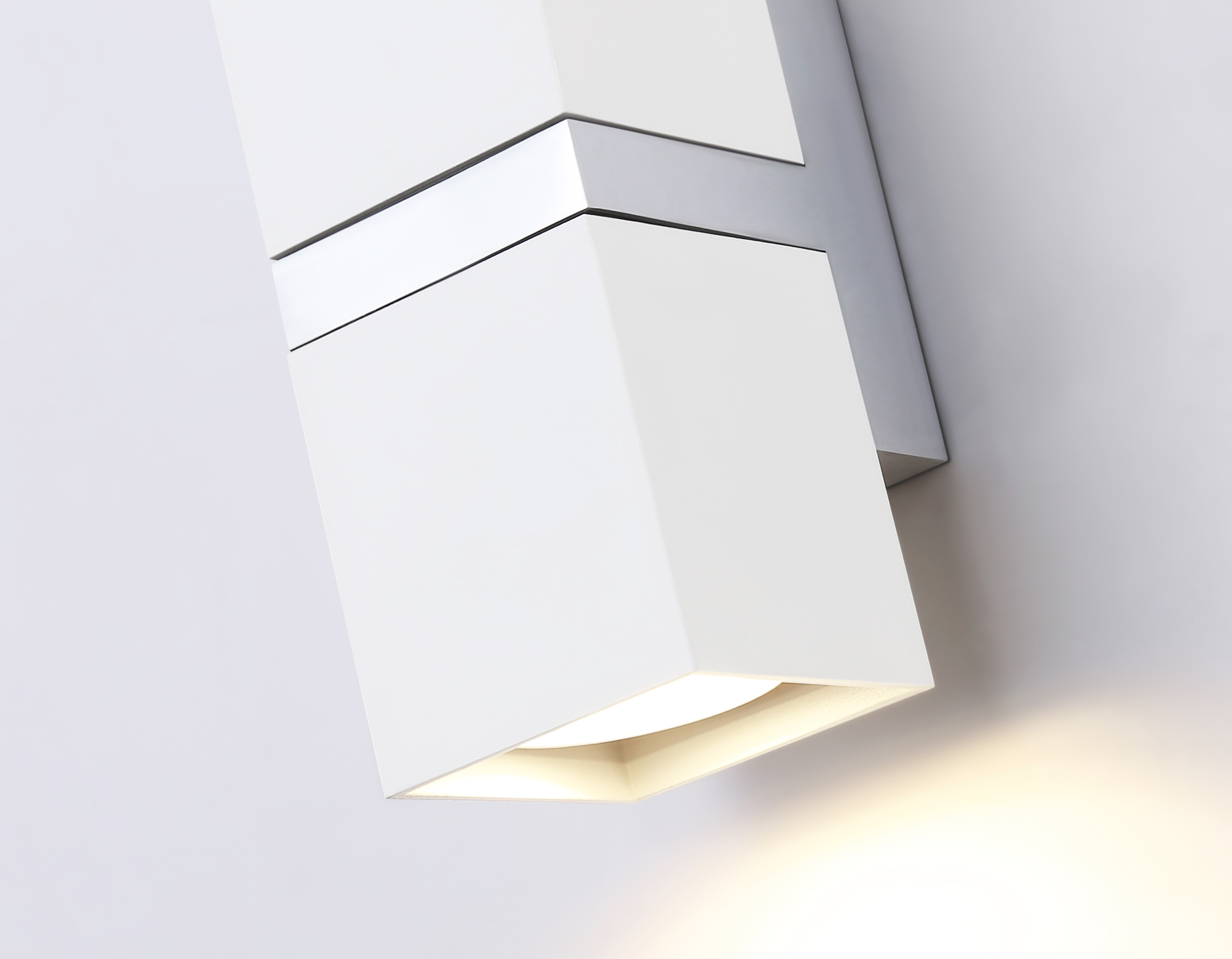 FW245/2 WH/CH белый/хром GU10*2 max 12W 155*61*80