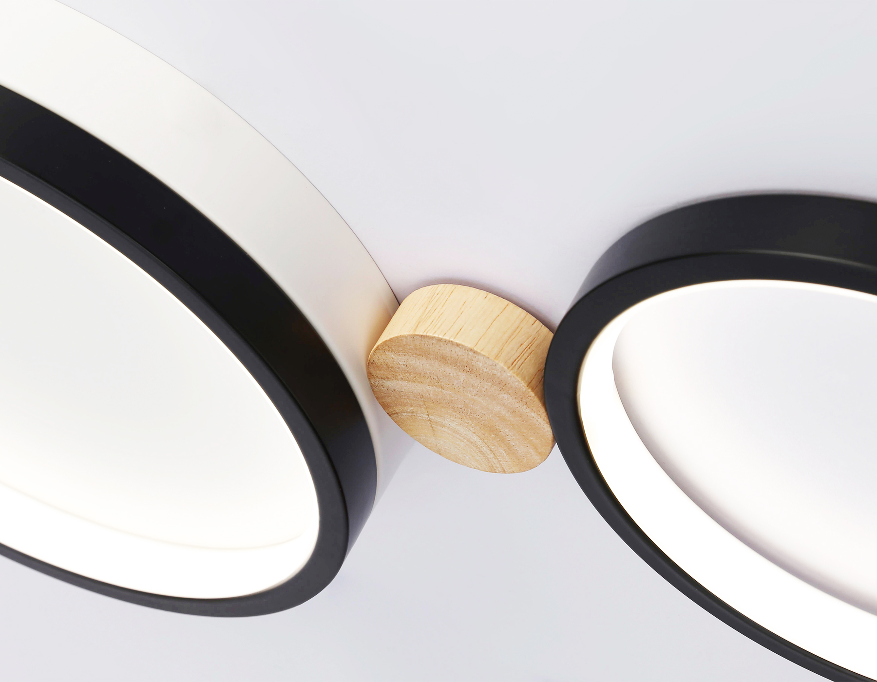 FL4814/3 BK/WH черный/белый 3000K-6400K 45W 620*290*55 (ПДУ ИК)