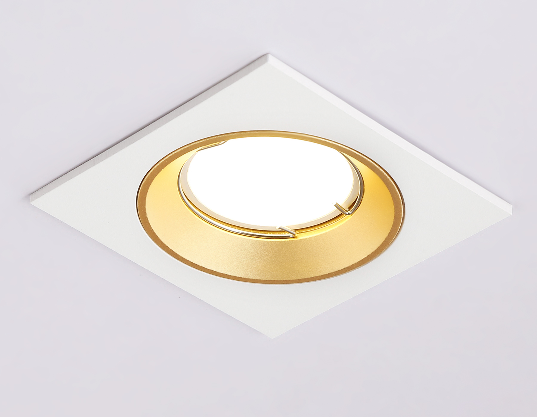 A8926 WH/GD белый/золото MR16 GU5.3 92*92*24