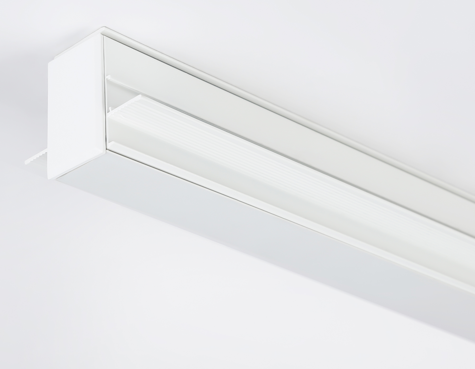 GL3331 WH белый IP20 48V 2000*60*46.8