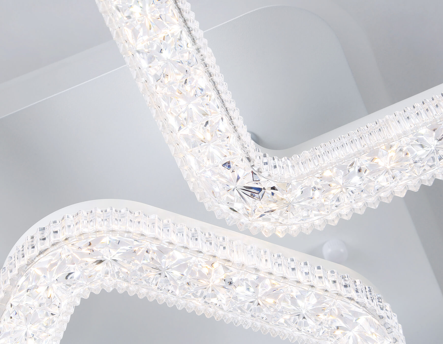 FA3914/4+1 WH белый 80W 3000K/4200K/6400K 380*380*110 (ПДУ РАДИО 2.4G)