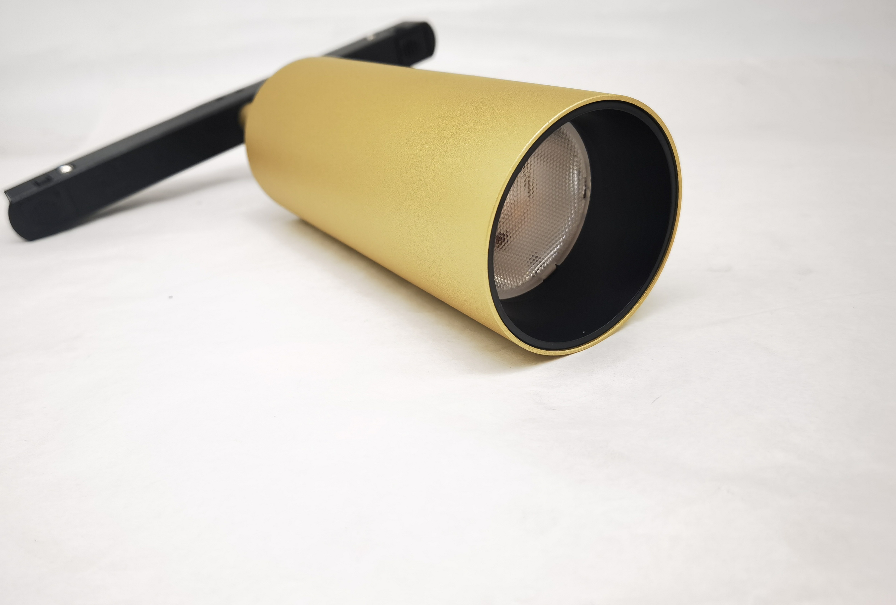 Трековый светильник Technical TR032-2-12W4K-S-MG