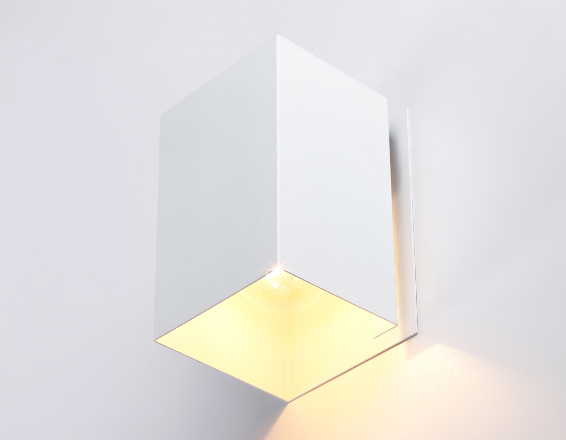 TN5111 WH белый E27 max 40W 120*80*80