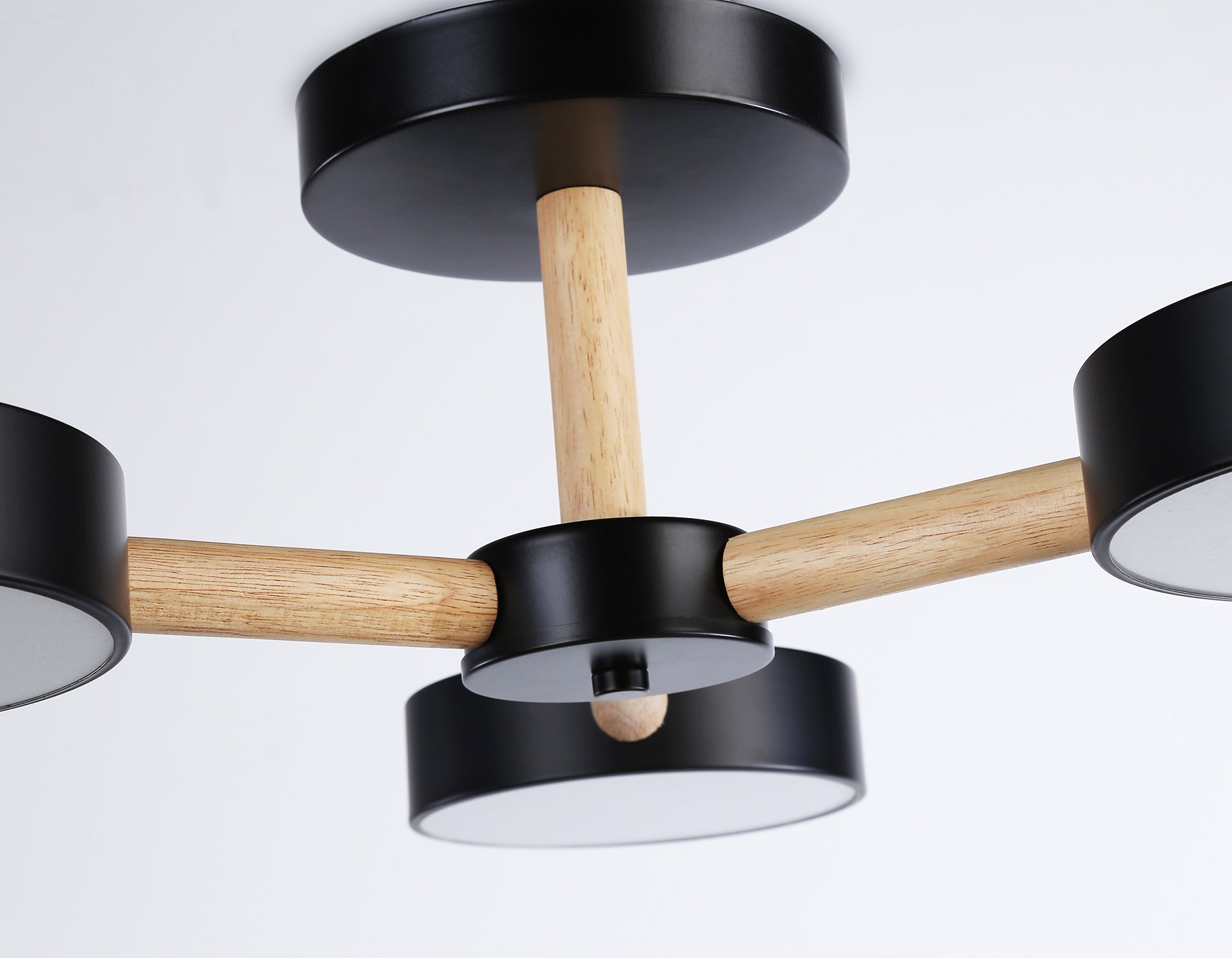 FL4823/3 BK черный 3000K-6400K 40W D580*160 (ПДУ ИК)