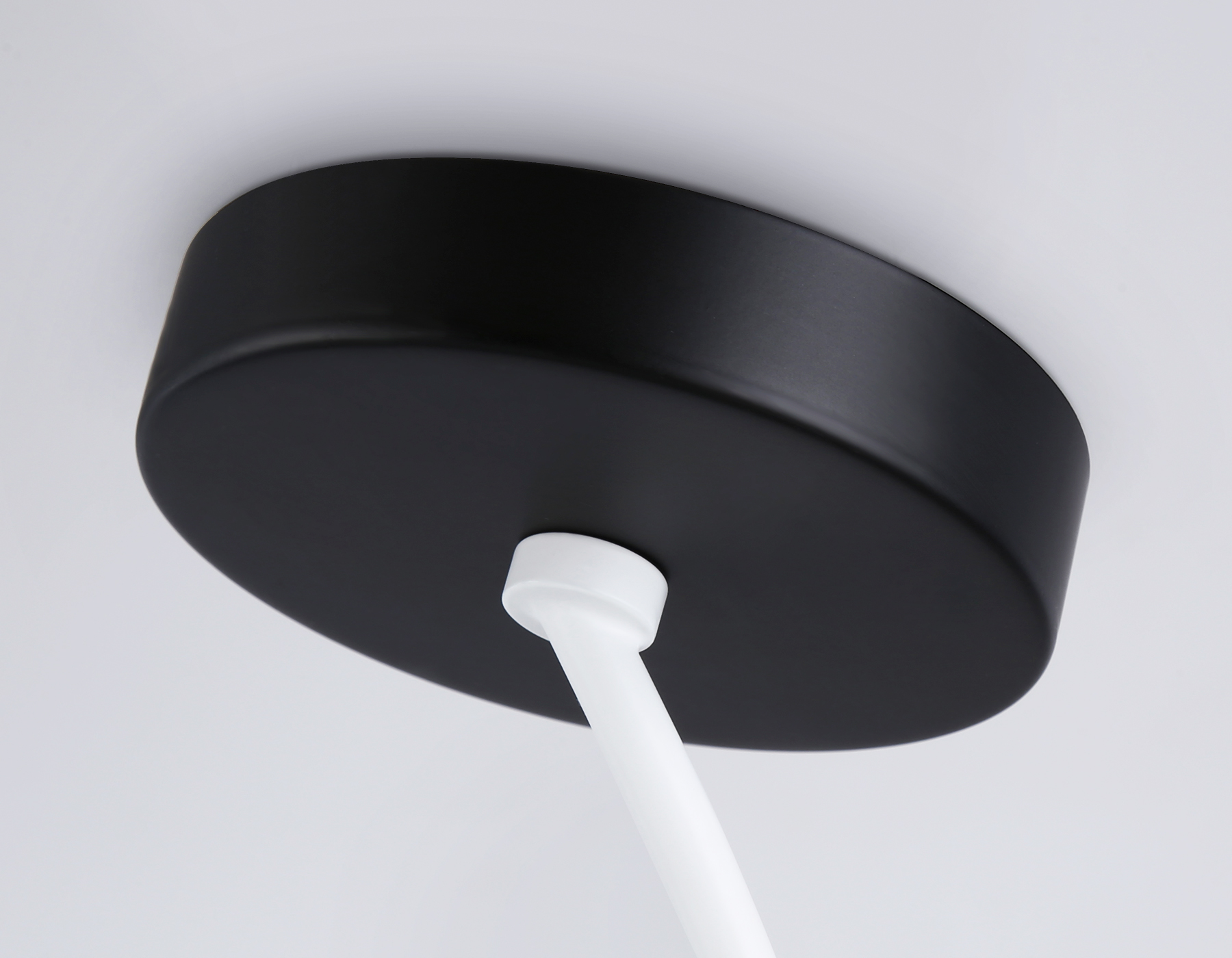 TR2542/4 WH/BK белый/черный E27/4 max 60W 700*450*450