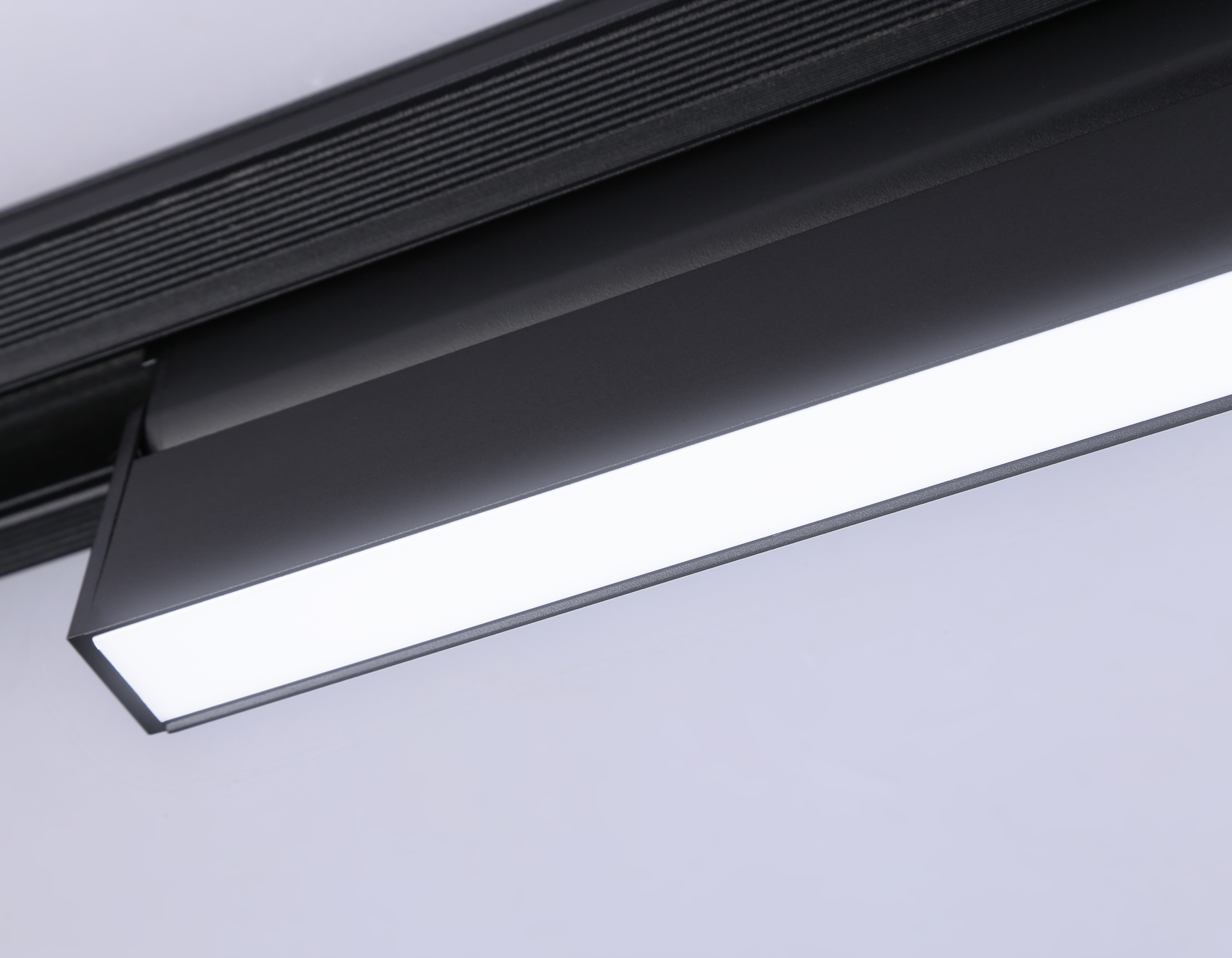 GL4062 BK черный IP20 12W 4200K 48V 223*22*105