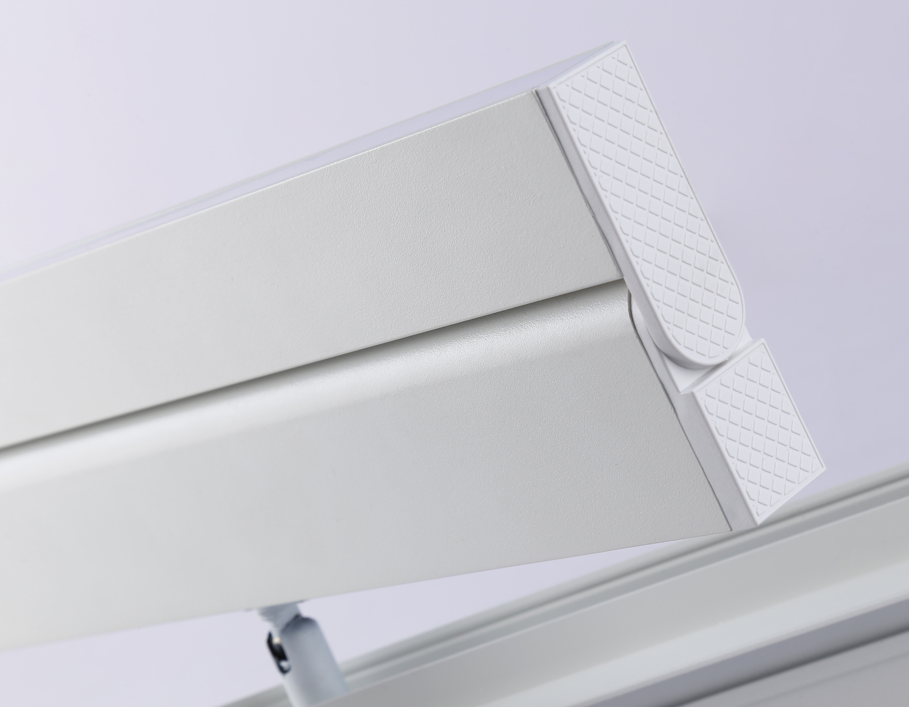 GL4065 WH белый 18W 4200K 48V 325*22*45