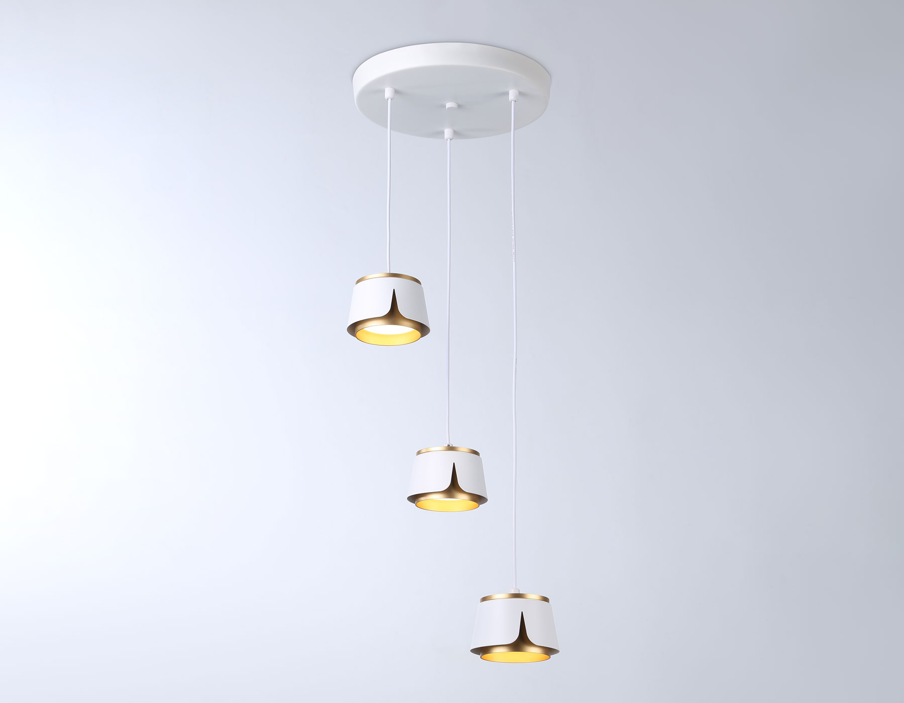 TN71249/3 WH/GD белый/золото GX53/3 D250*1090