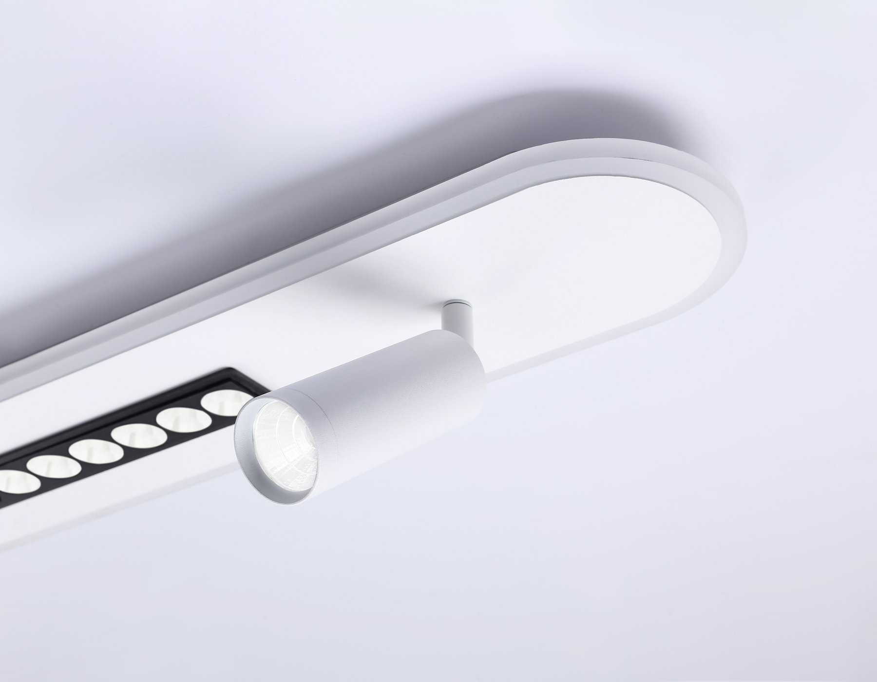 FL51451/1+3 WH/BK белый/черный 79W 3000K-6400K+4200K 1200*125*100 (Без ПДУ)