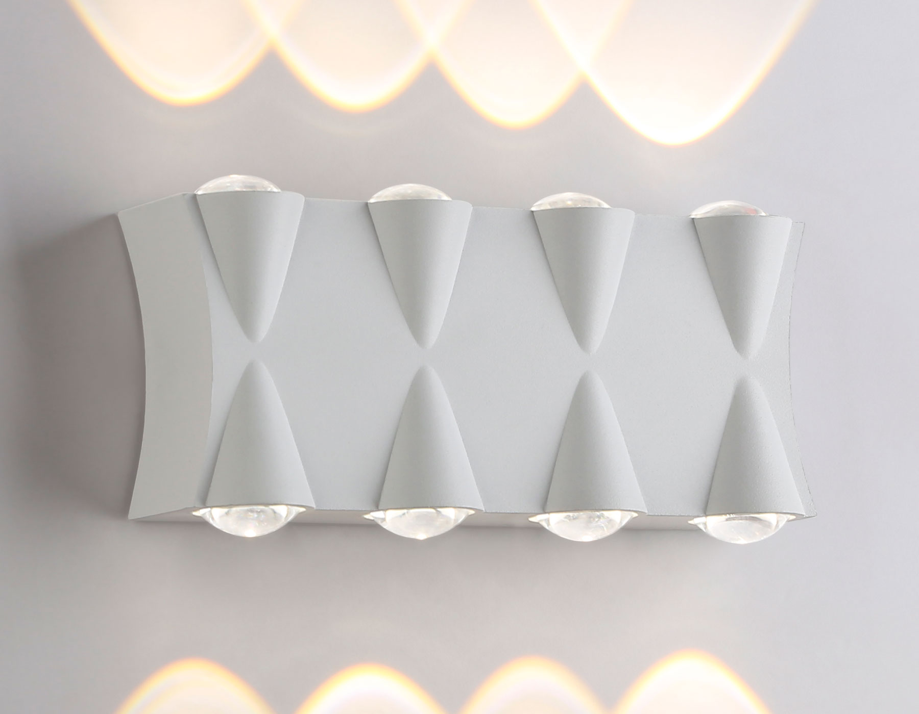 ST4490/8 WH белый LED 4200K 8W IP54 190*80*45