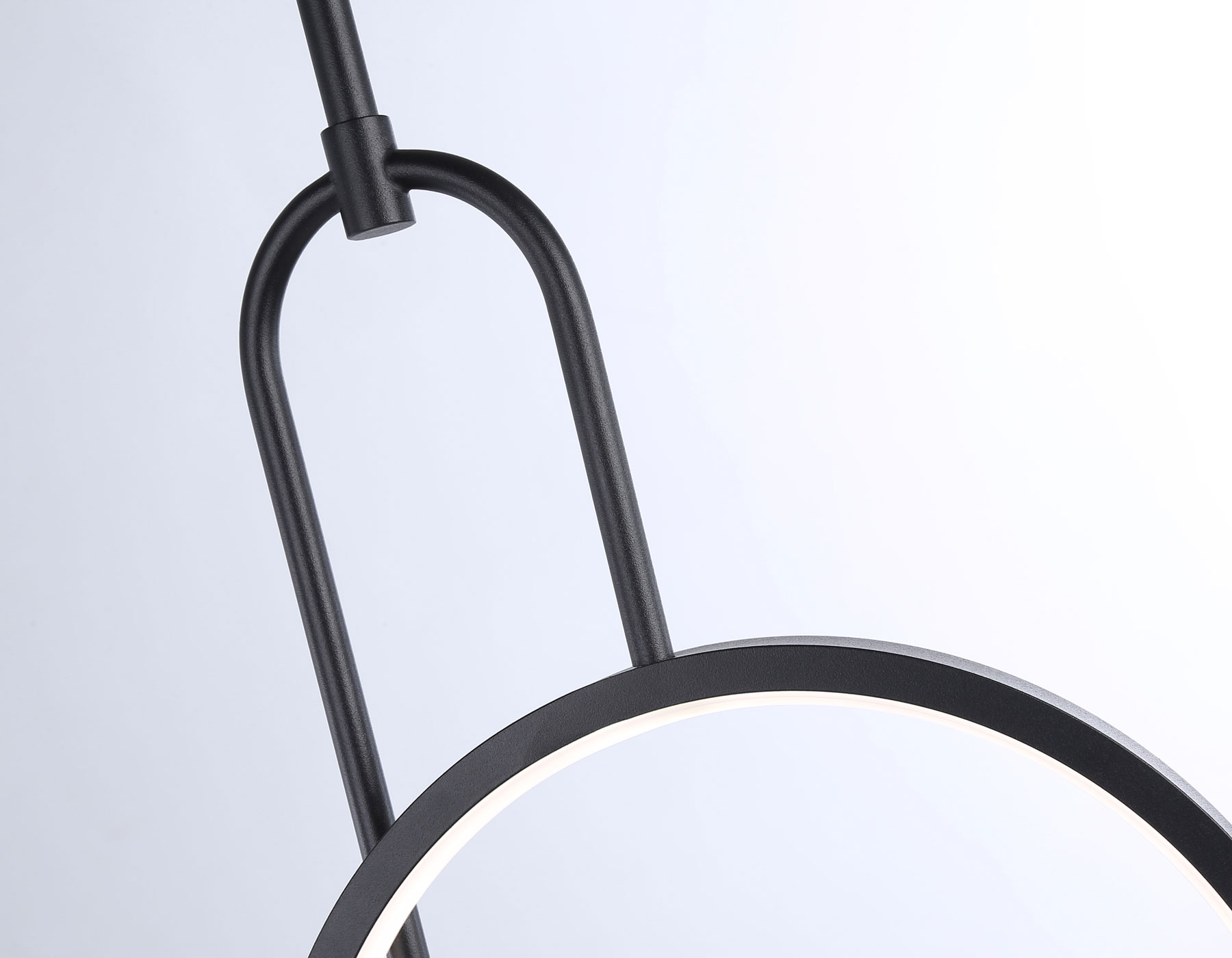 FL66435 BK черный 4200K 13W 240*60*1580 (Без ПДУ)