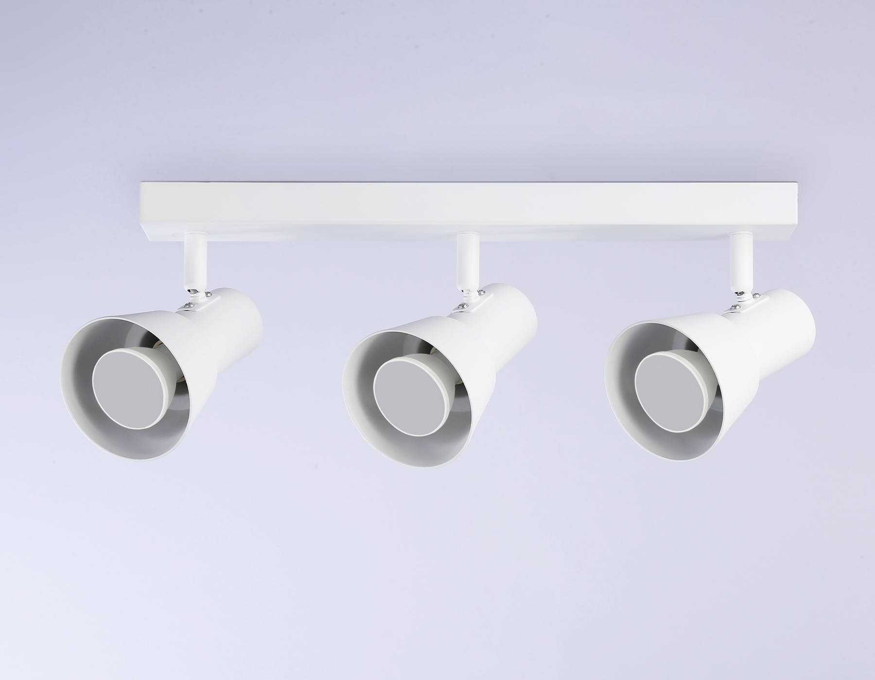 TA13119/3 WH белый GU10/3 max 12W 470*85*150