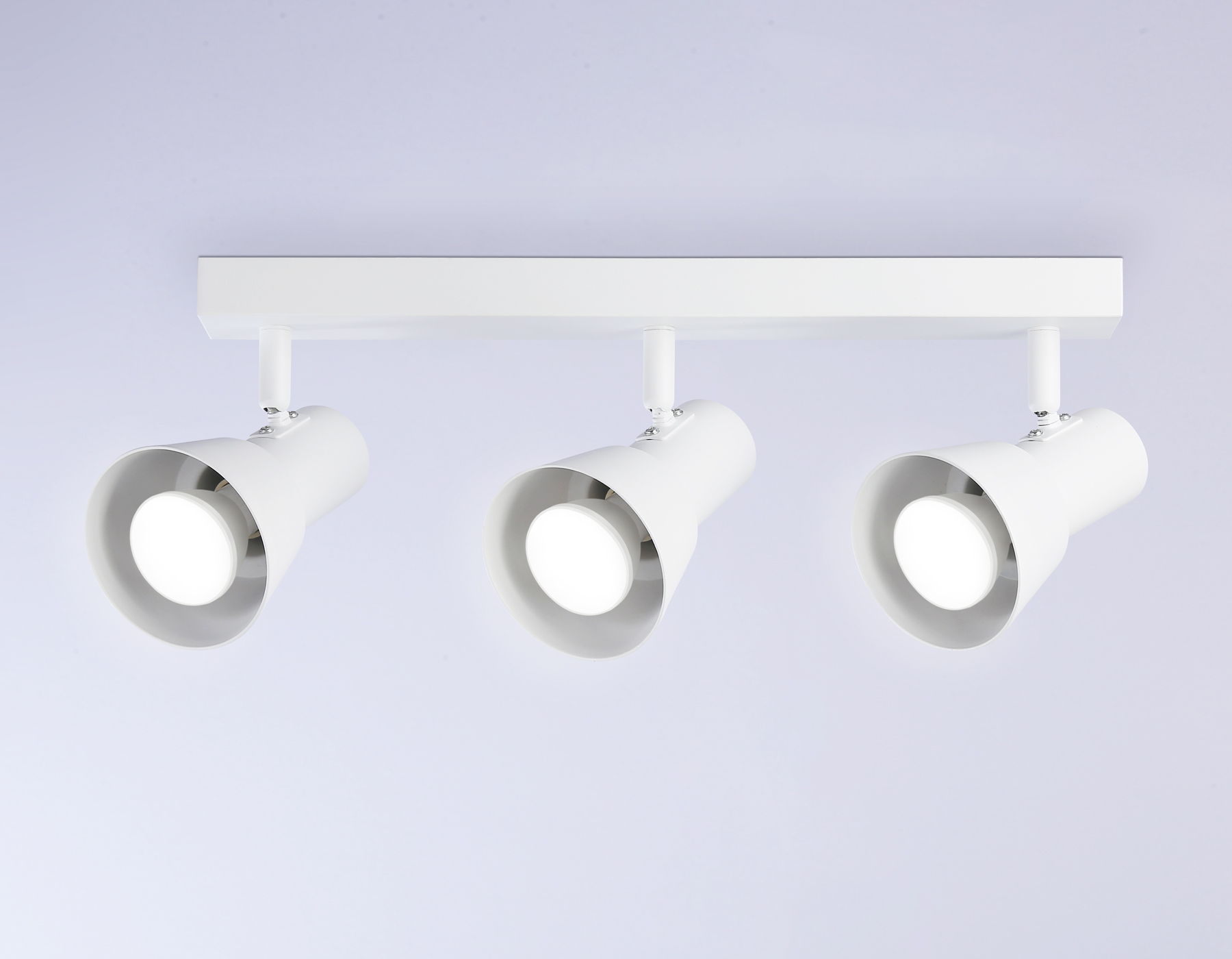 TA13119/3 WH белый GU10/3 max 12W 470*85*150