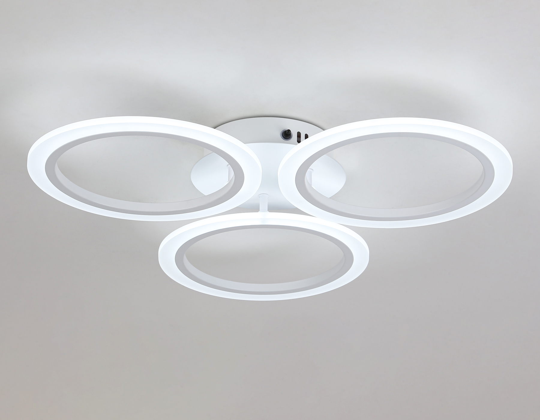 FA4052/3 WH белый 4200K/3000/6400K 51W D580*80 (ПДУ ИК)