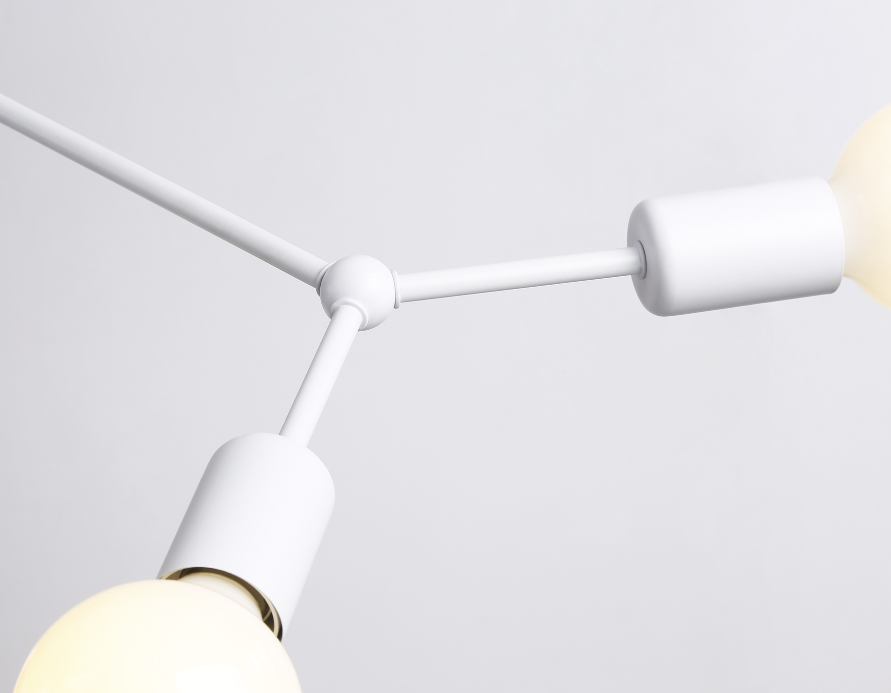 TR8031/4 WH белый E27*4 max 40W D670*440