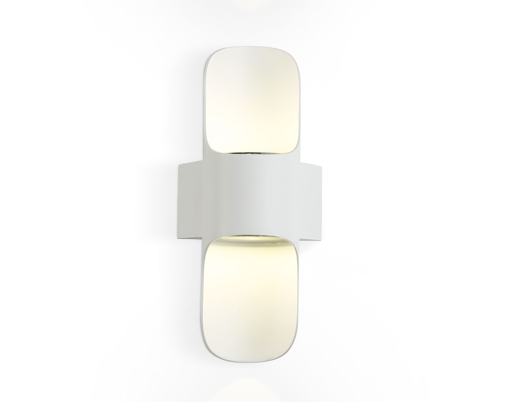 ST4533 WH белый LED 4200K 8W IP54 220*66*100