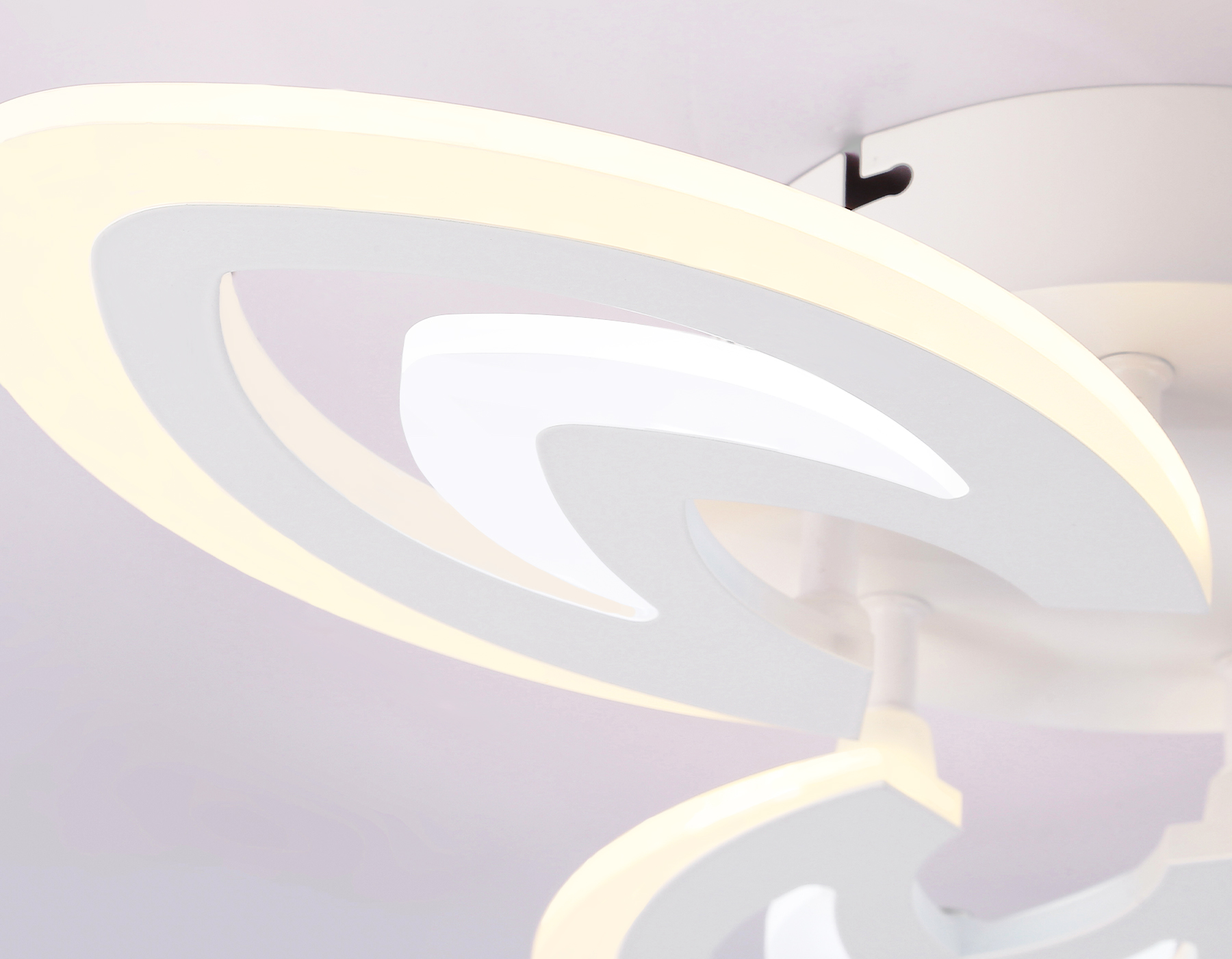 FA4545/3 WH белый 3000K-6400K 38W 425*385*75 (ПДУ ИК)