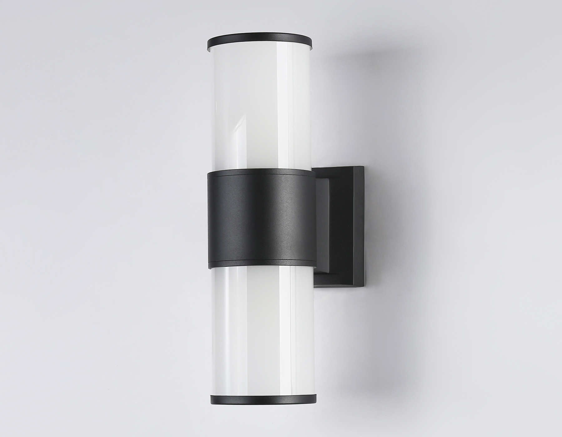 ST2455 BK/FR черный/белый матовый IP54 E27 max 40W 300*90*155