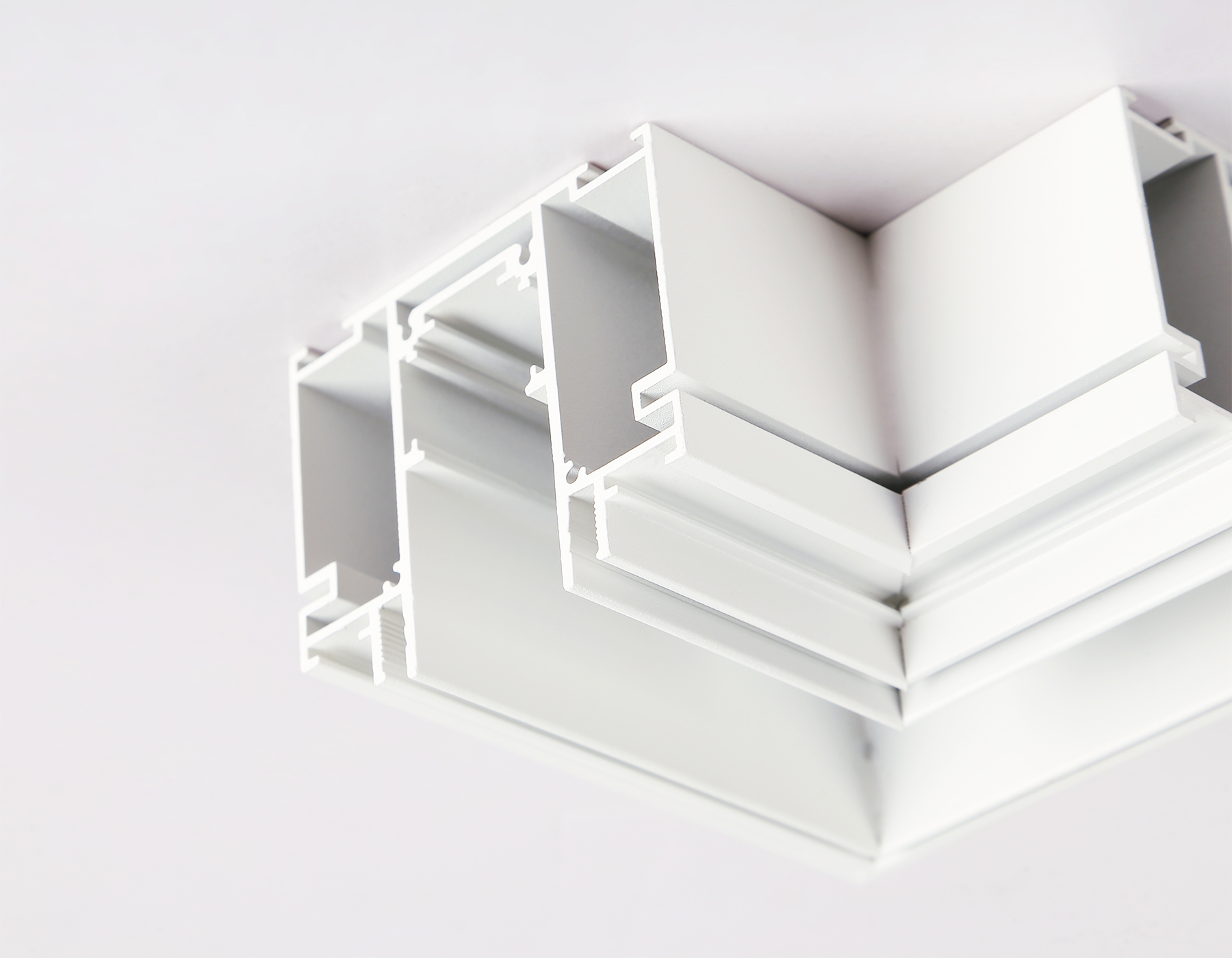 GL3391 WH белый коннектор угловой для шинопровода Magnetic 48V в натяжной потолок