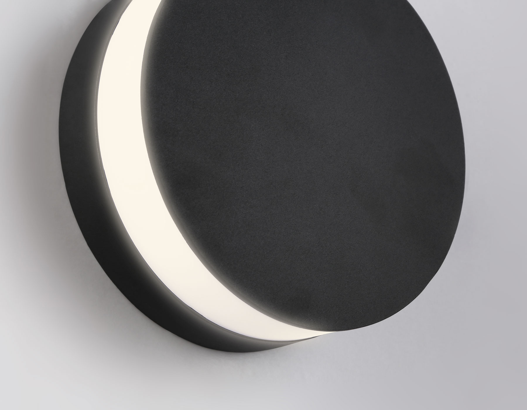 ST4544 BK черный LED 4200K 11W IP54 D155*54