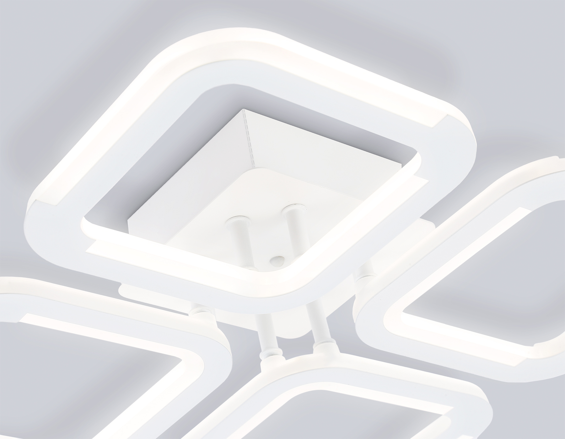 FA8947/4 WH белый 38W 3000-6000K 360*360*92 (ПДУ ИК)