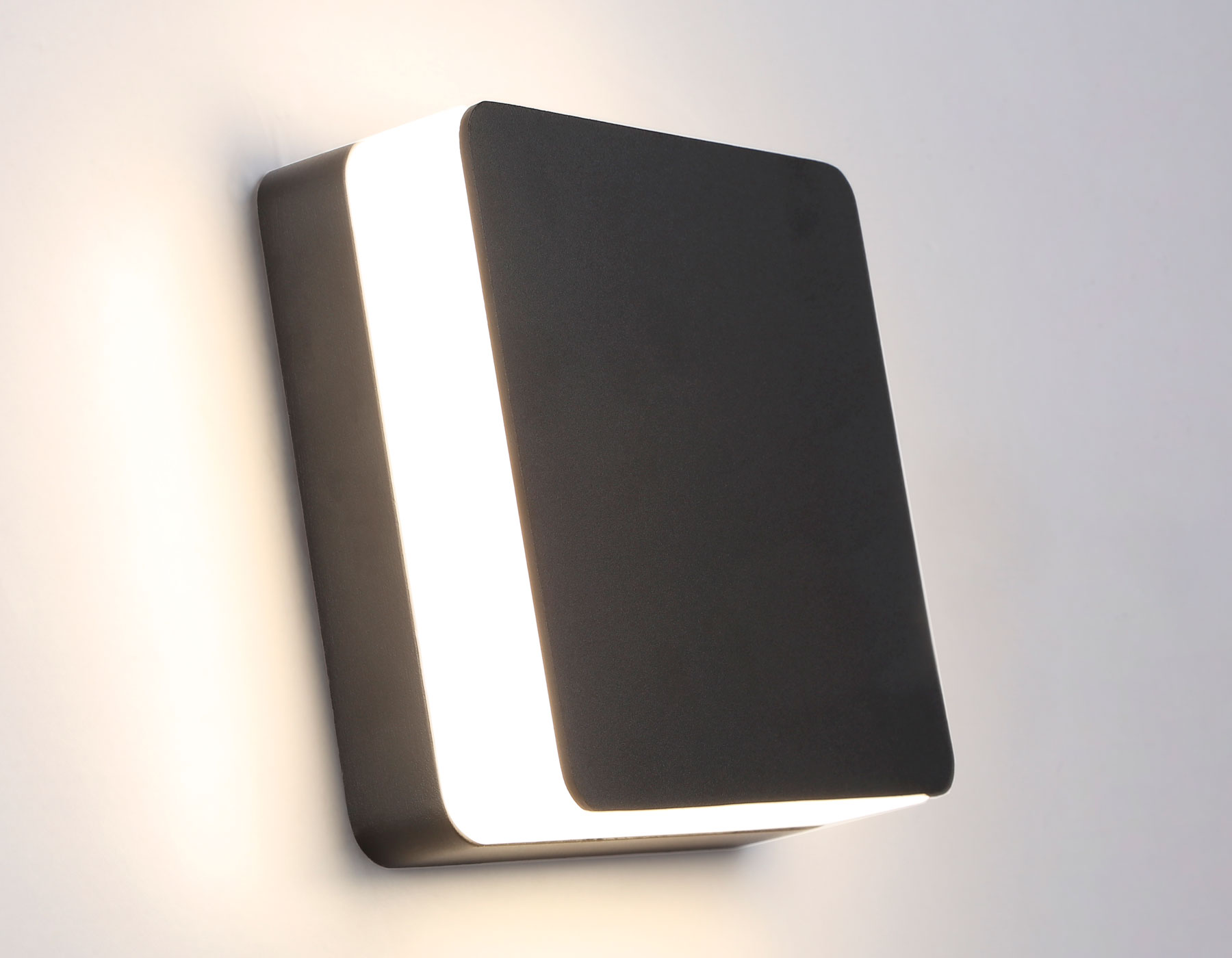 ST4545 BK черный LED 4200K 11W IP54 155*155*54