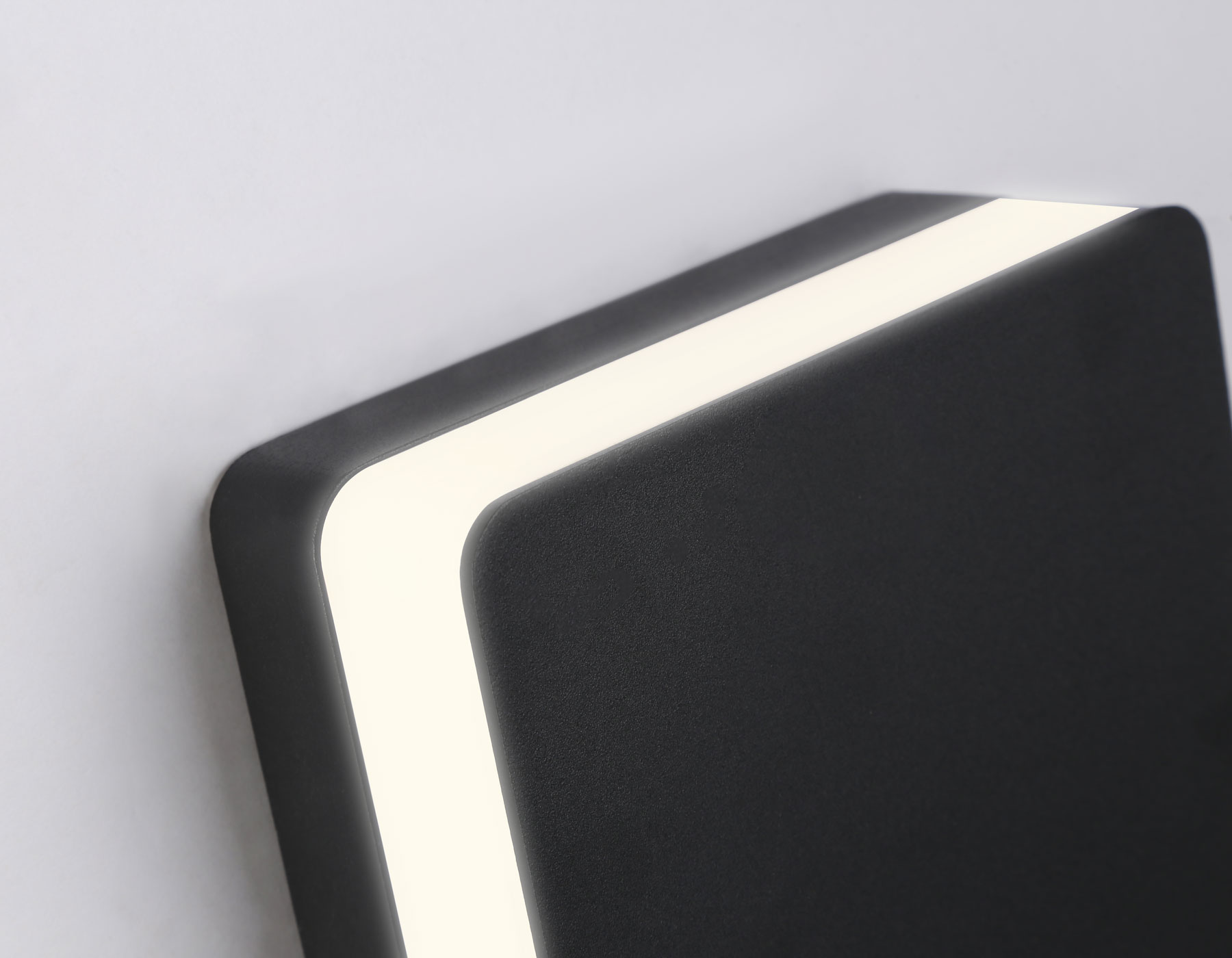 ST4545 BK черный LED 4200K 11W IP54 155*155*54