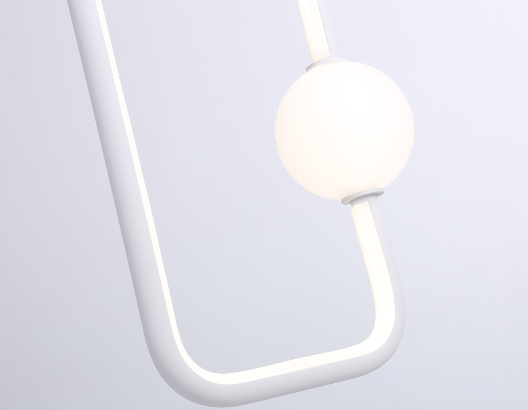 FL66361 WH белый 19W 4200K 190*80*1000