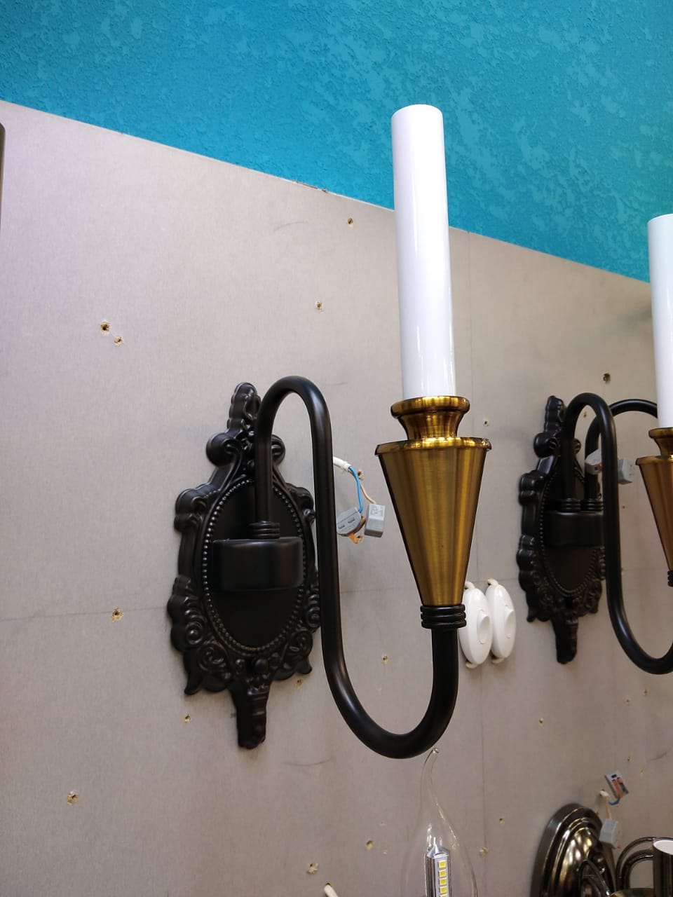 Настенный светильник PL5823-1W BK+AB 000067333