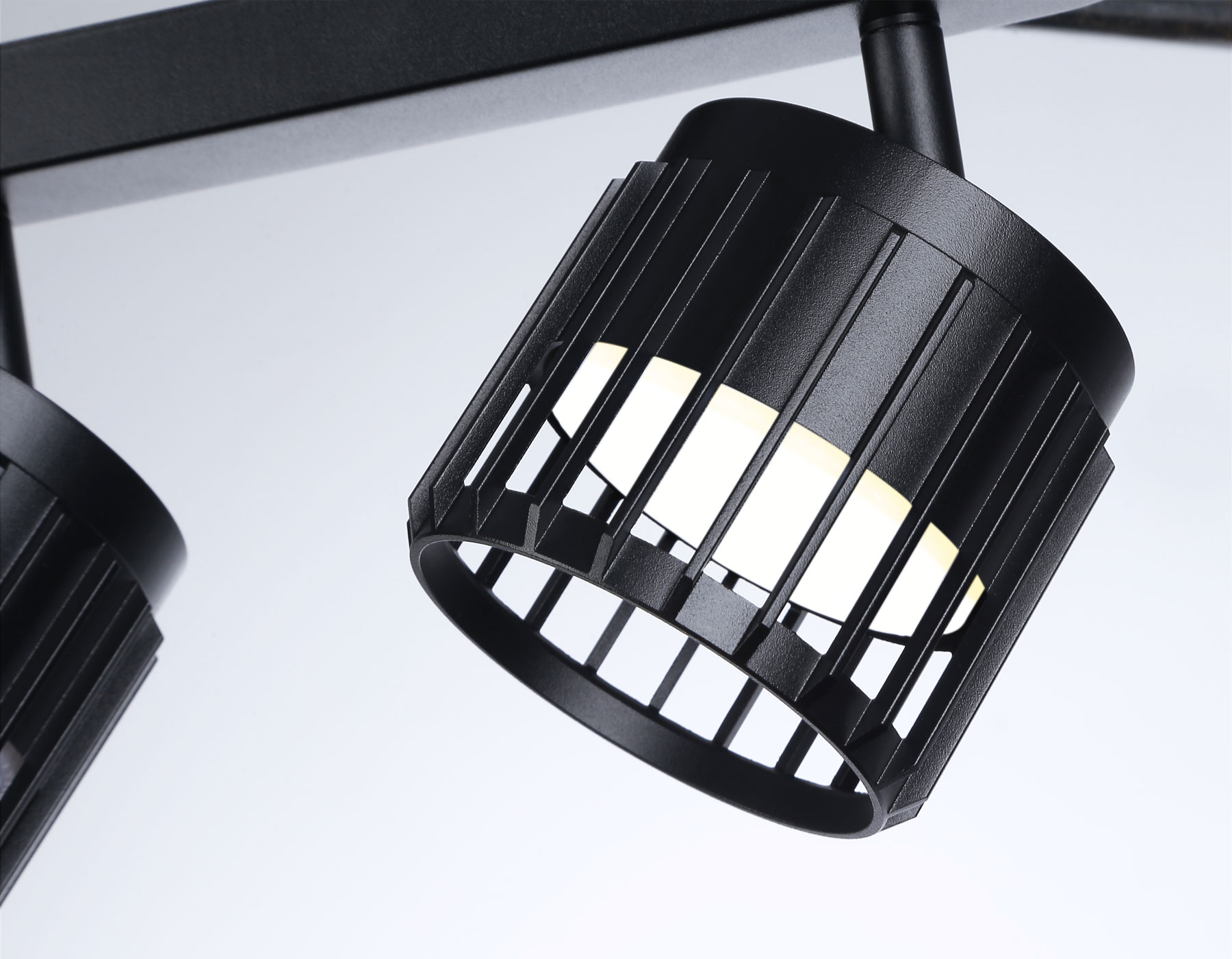 TN71168/3 BK черный GX53/3 400*100*125