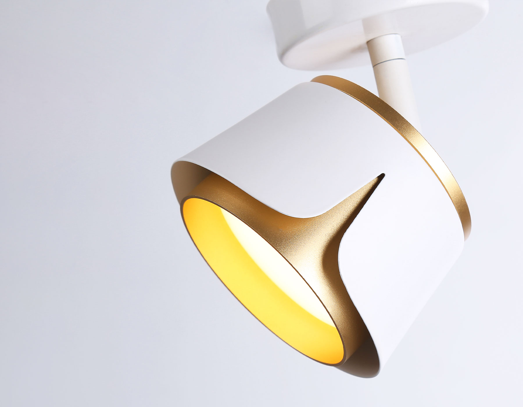 TN71224 WH/GD белый/золото GX53 D100*147