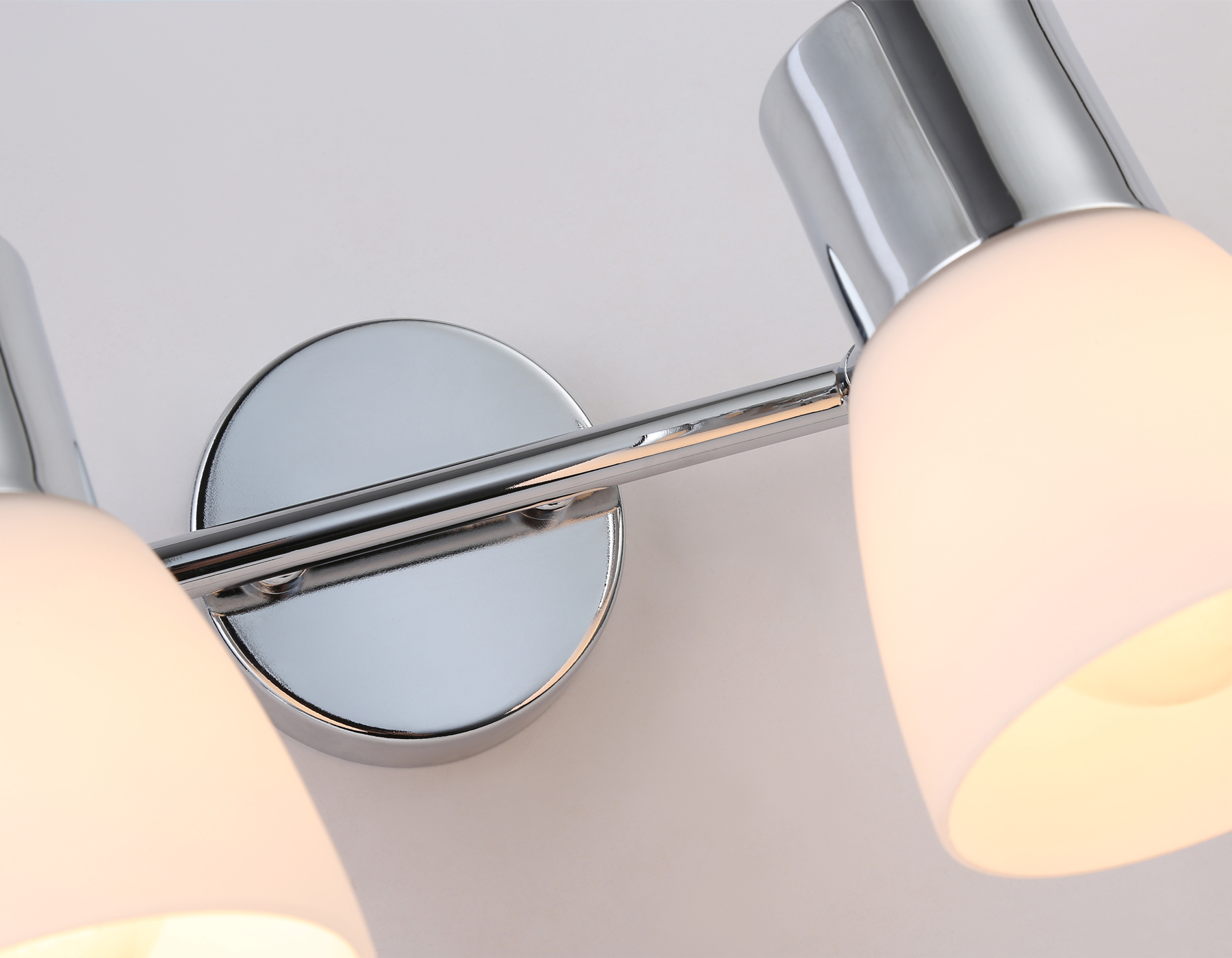 TR3963/2 CH/FR хром/белый матовый E27*2 max 40W 200*105*200