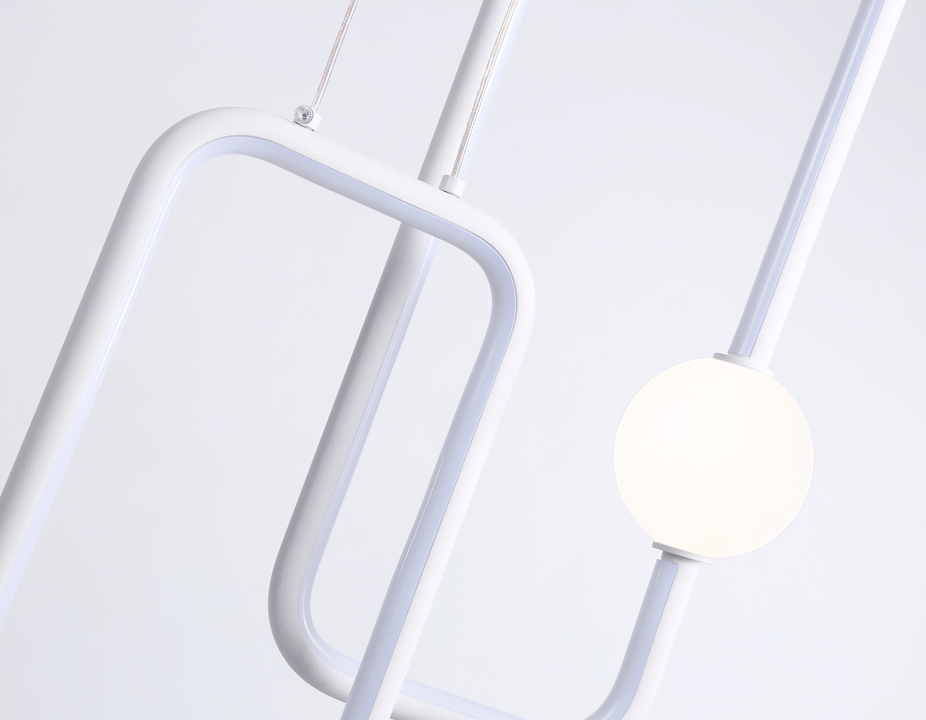 FL66365/2 WH белый 38W 4200K 300*80*1200