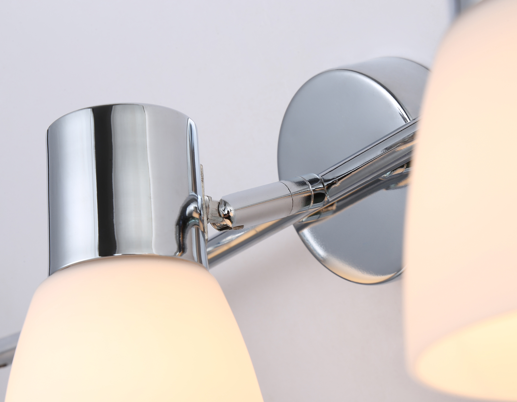 TR3965/3 CH/FR хром/белый матовый E27*3 max 40W 460*82*200