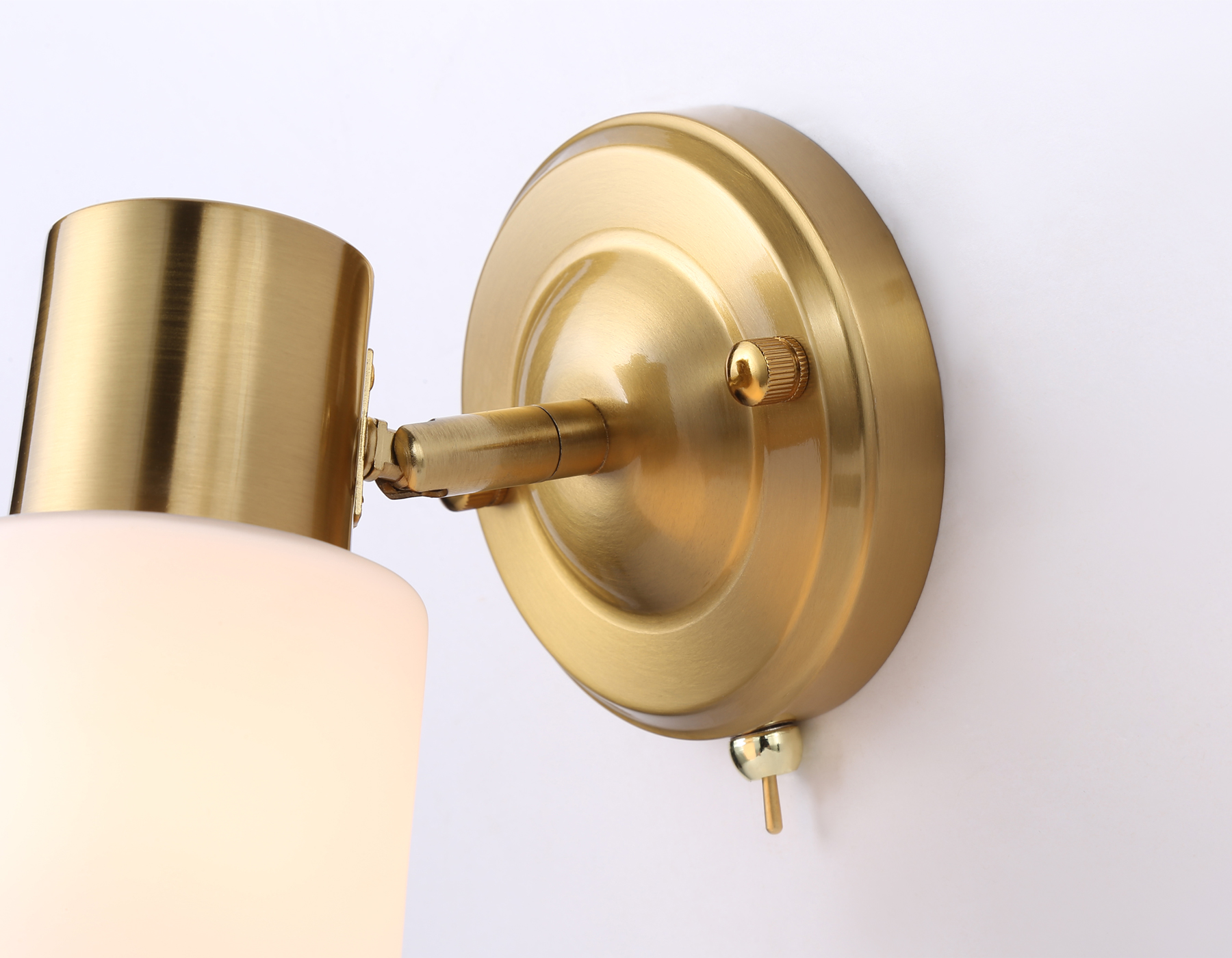 TR3967 BS/FR латунь/белый матовый E27 max 40W 140*80*194