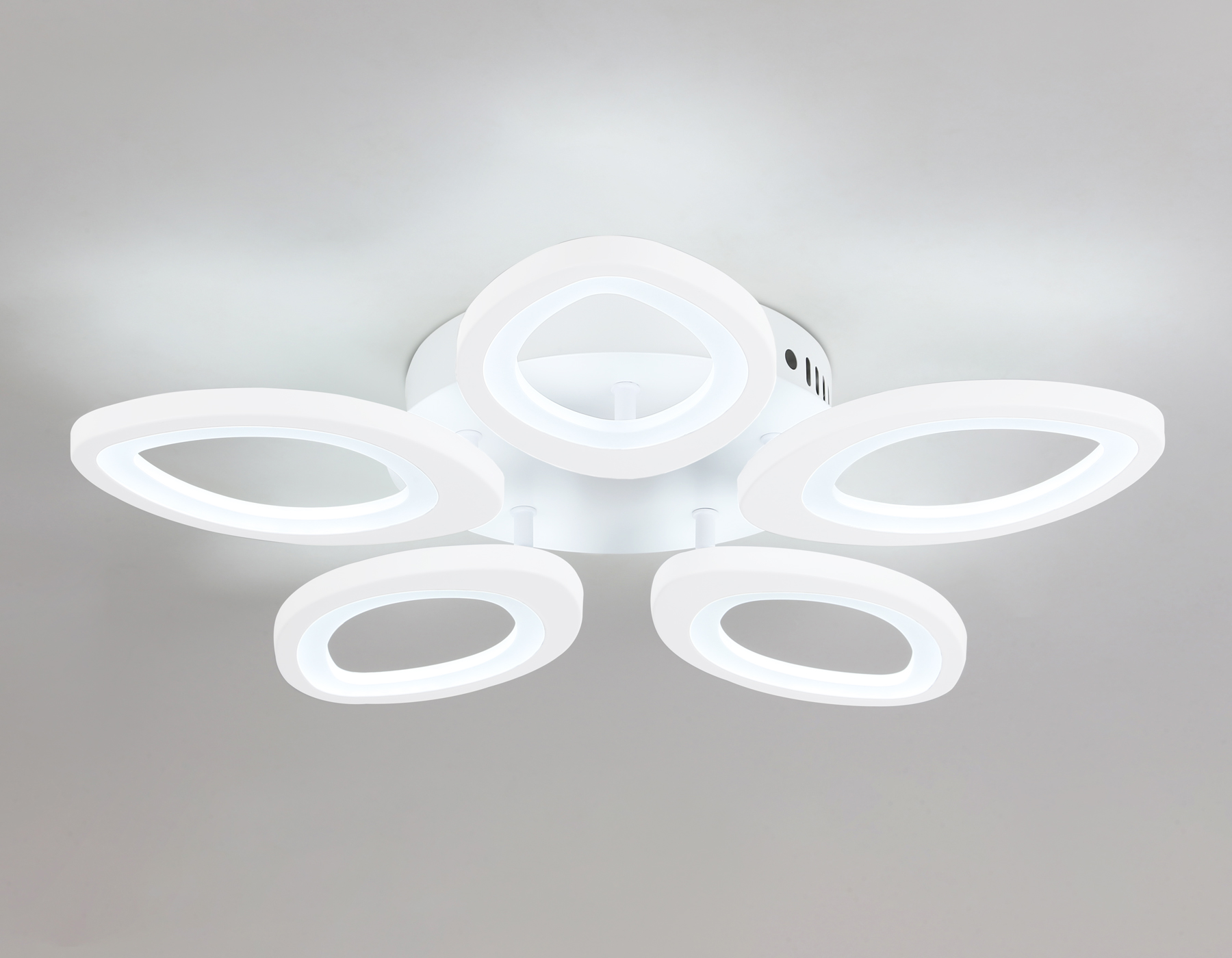 FA4492/5 WH белый 4200K/3000K/6400K 63W D520*85 (ПДУ ИК)