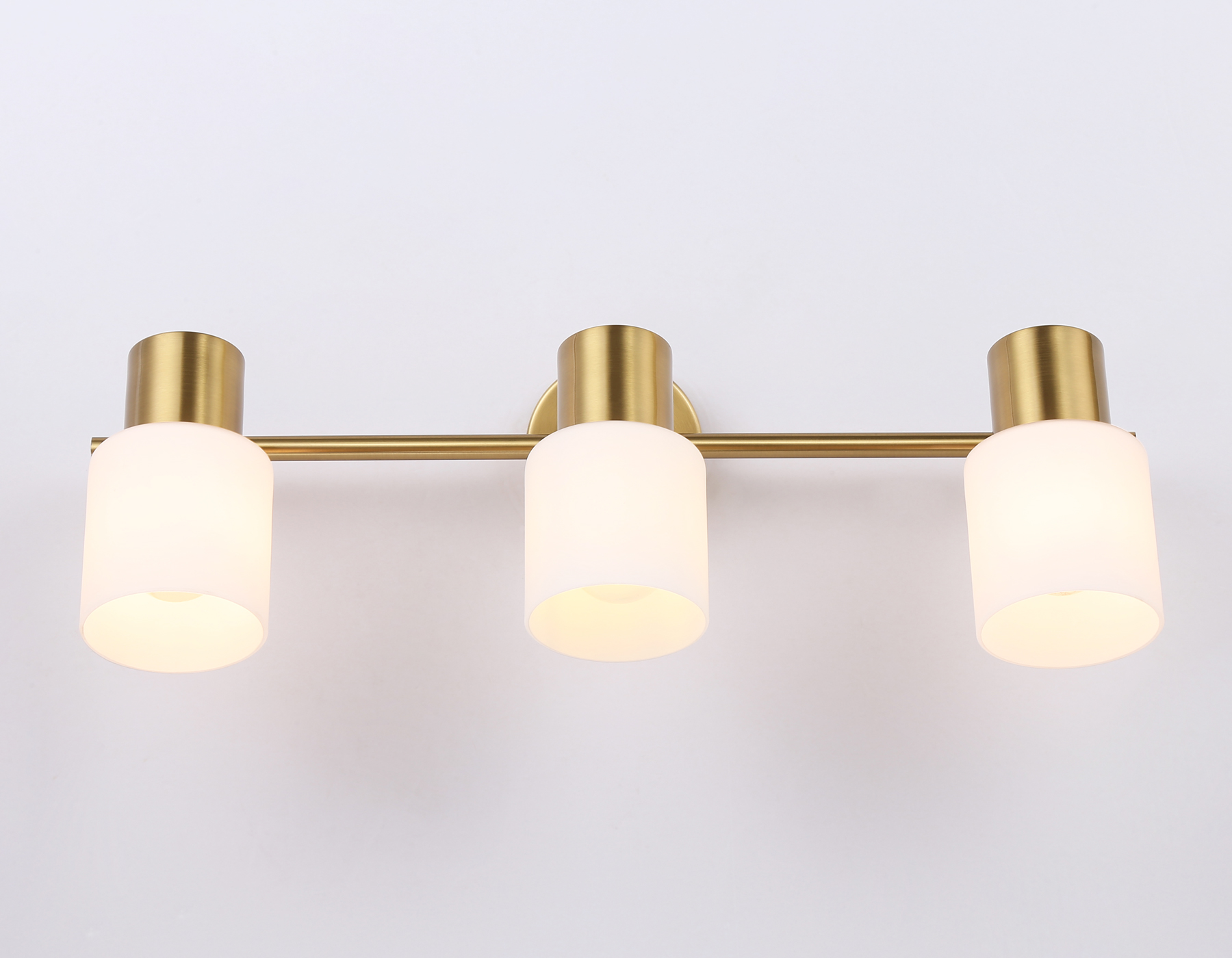 TR3972/3 BS/FR латунь/белый матовый E27*3 max 40W 460*80*140