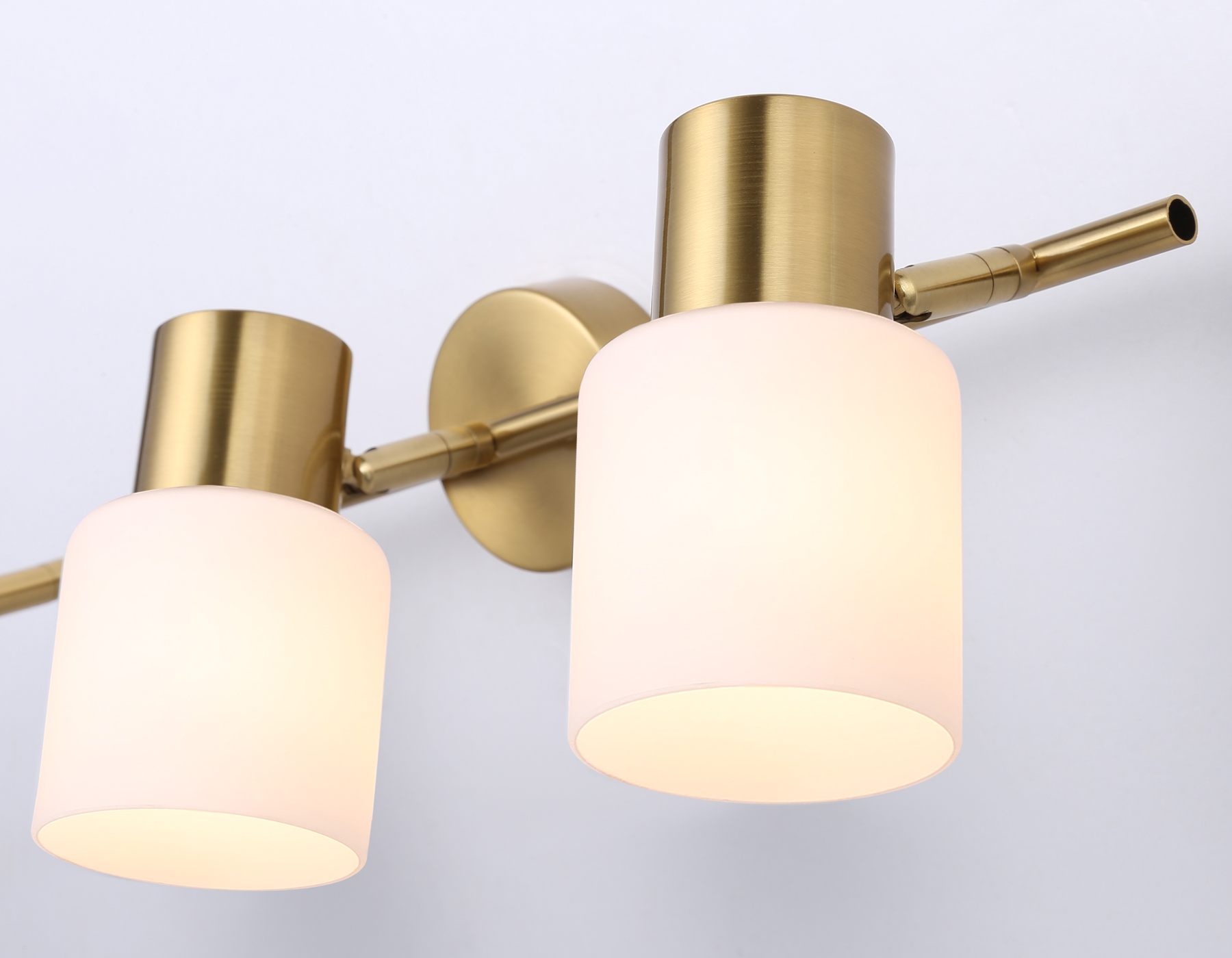 TR3972/3 BS/FR латунь/белый матовый E27*3 max 40W 460*80*140