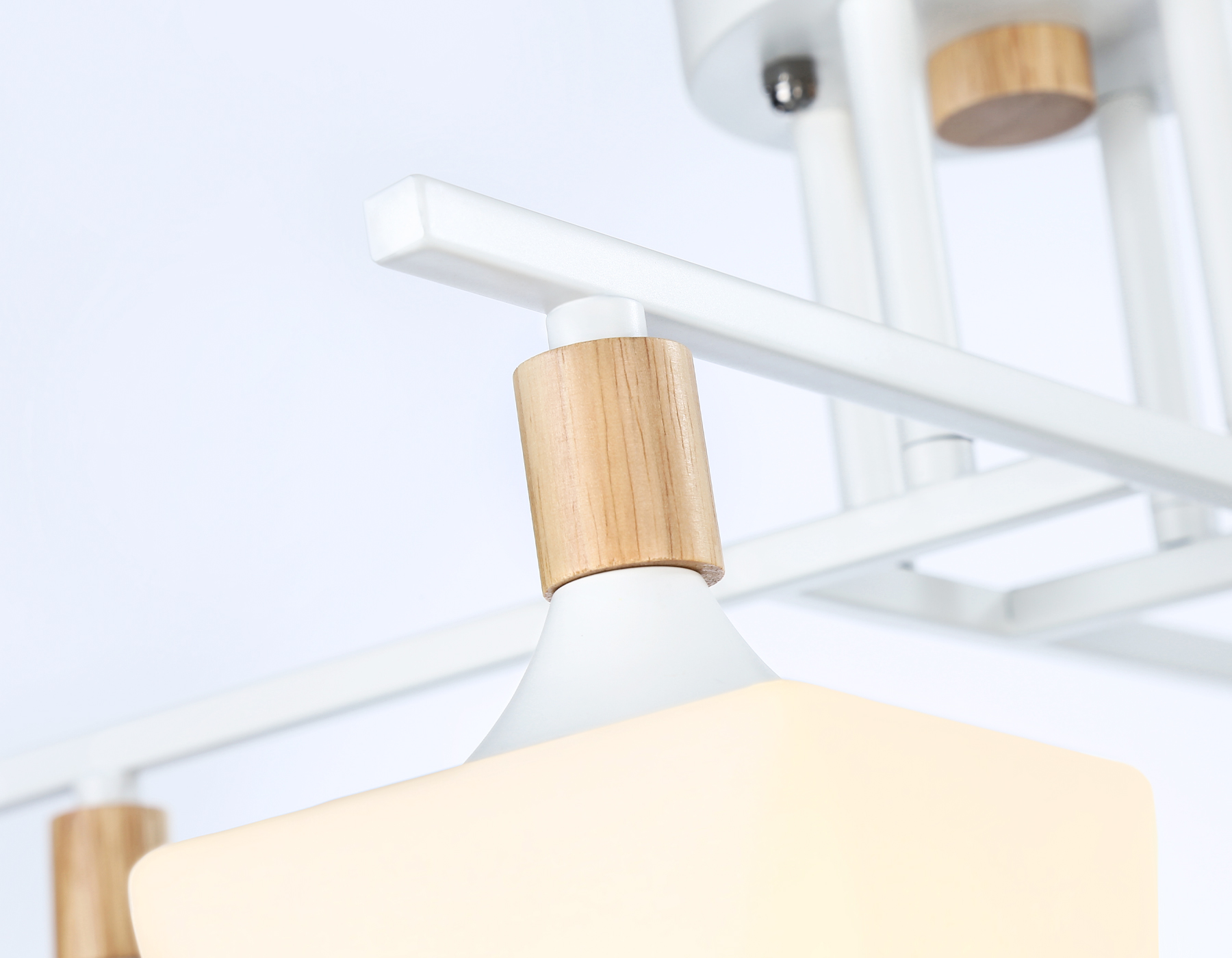 TR9495/4 WH/FR белый/белый матовый E27/4 max 40W D495*280