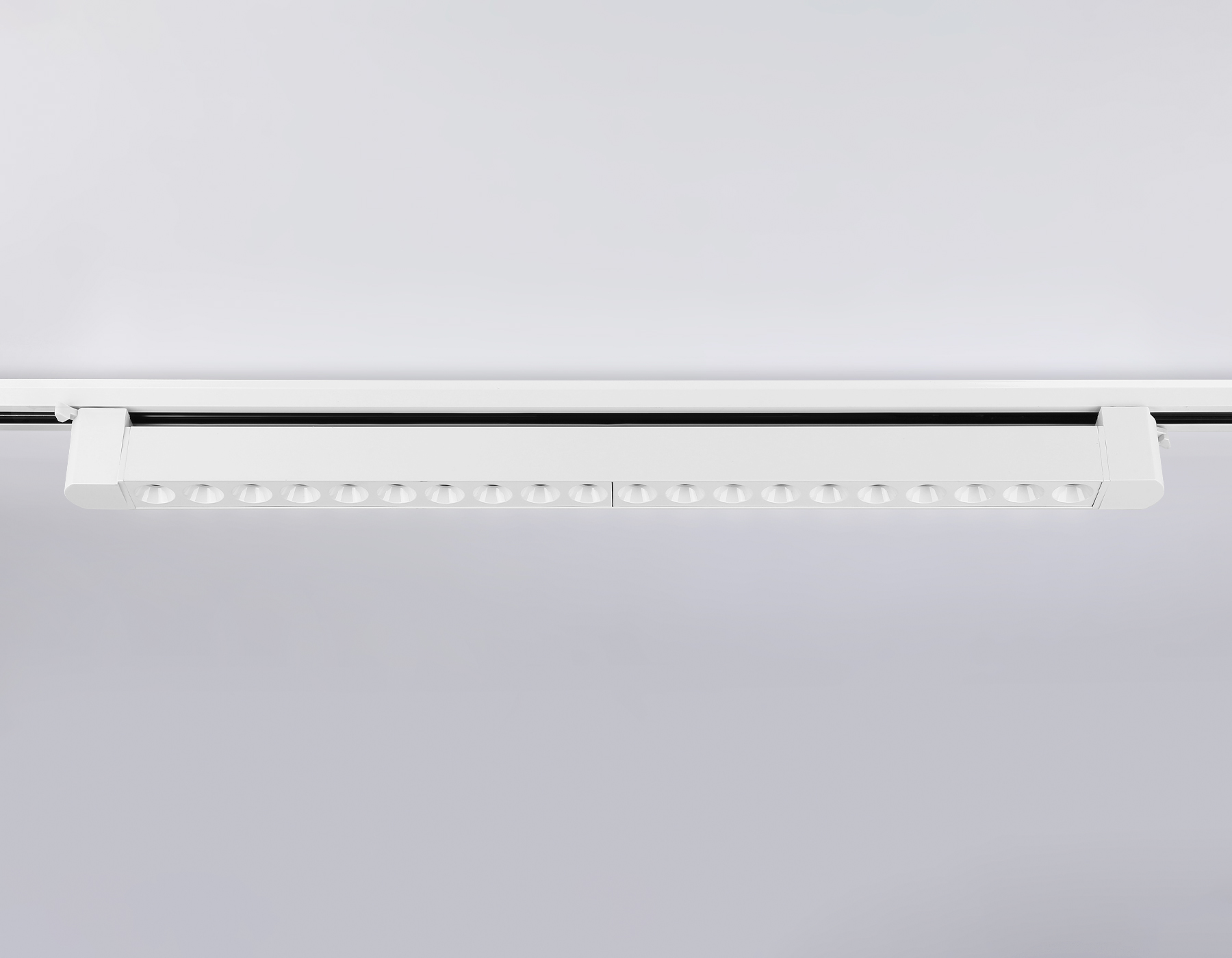 GL6718 WH белый IP20 40W 4200K 24° 590*35*57