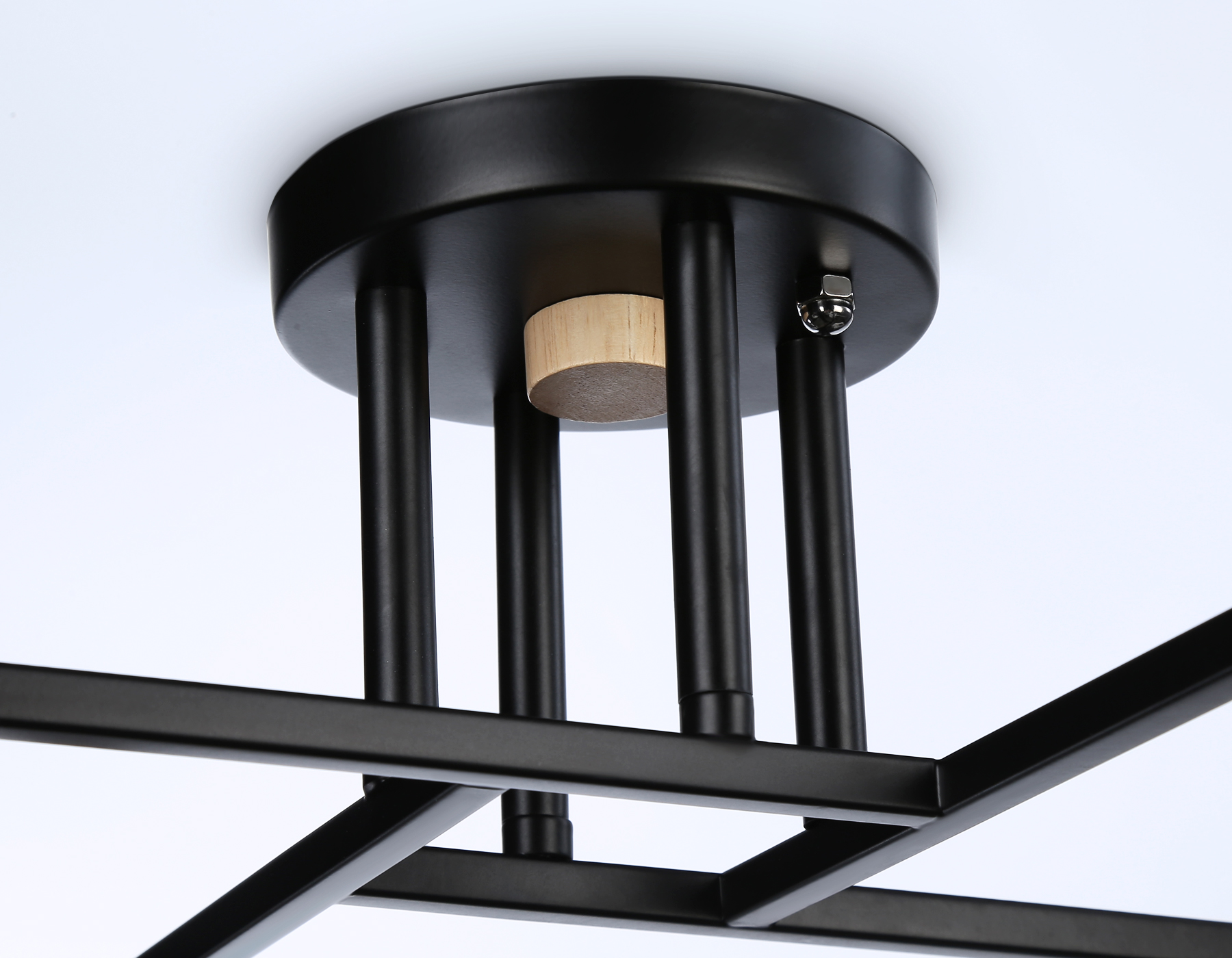 TR9497/4 BK/FR черный/белый матовый E27/4 max 40W D495*280