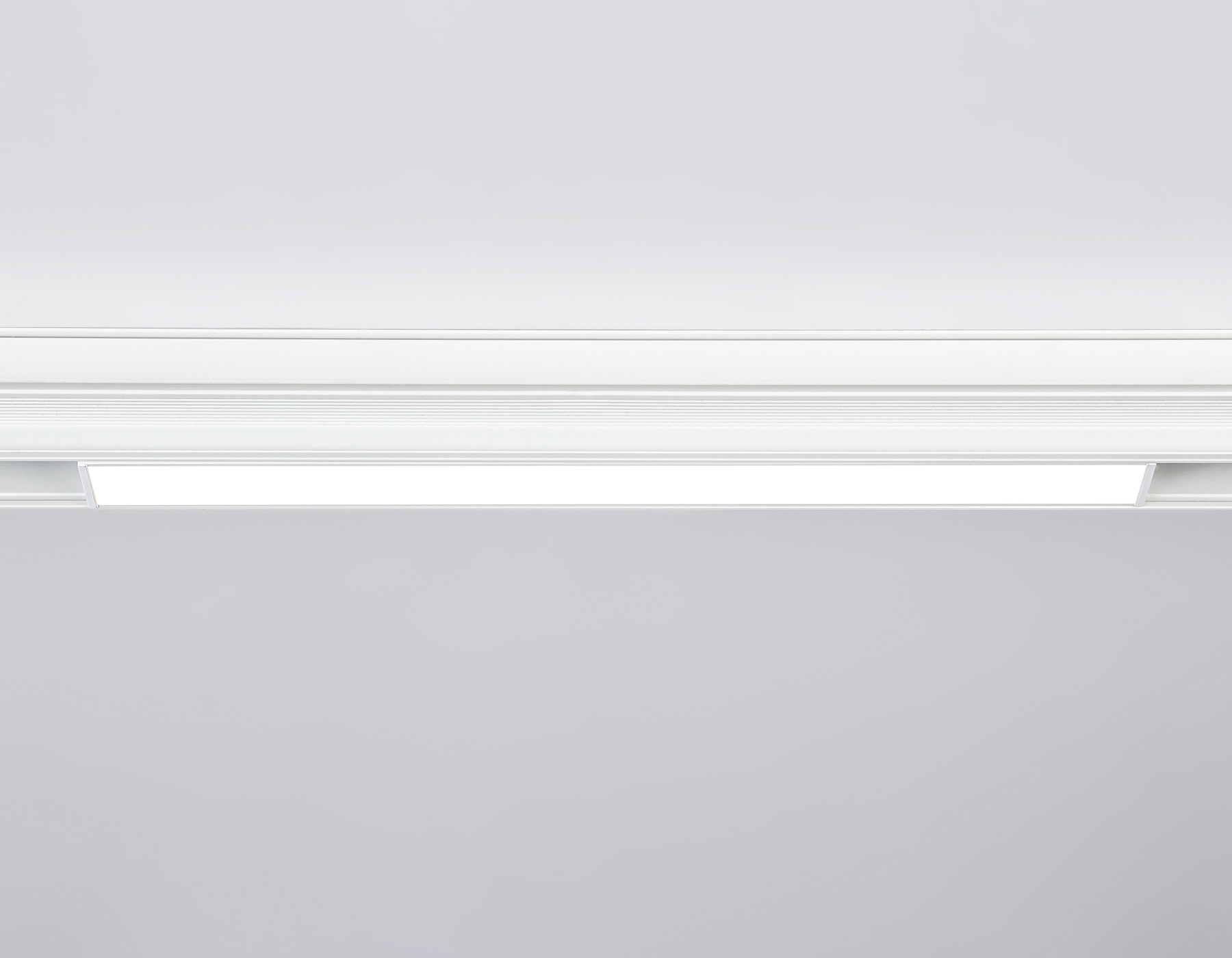 GL4001 WH белый IP20 12W 4200K 48V 300*22*45