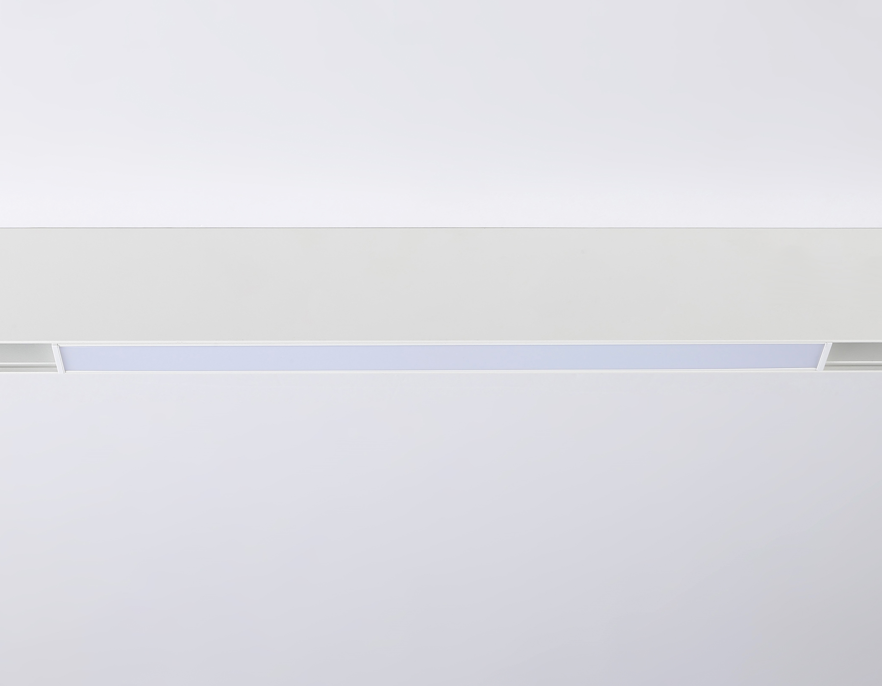 GL4001 WH белый IP20 12W 4200K 48V 300*22*45