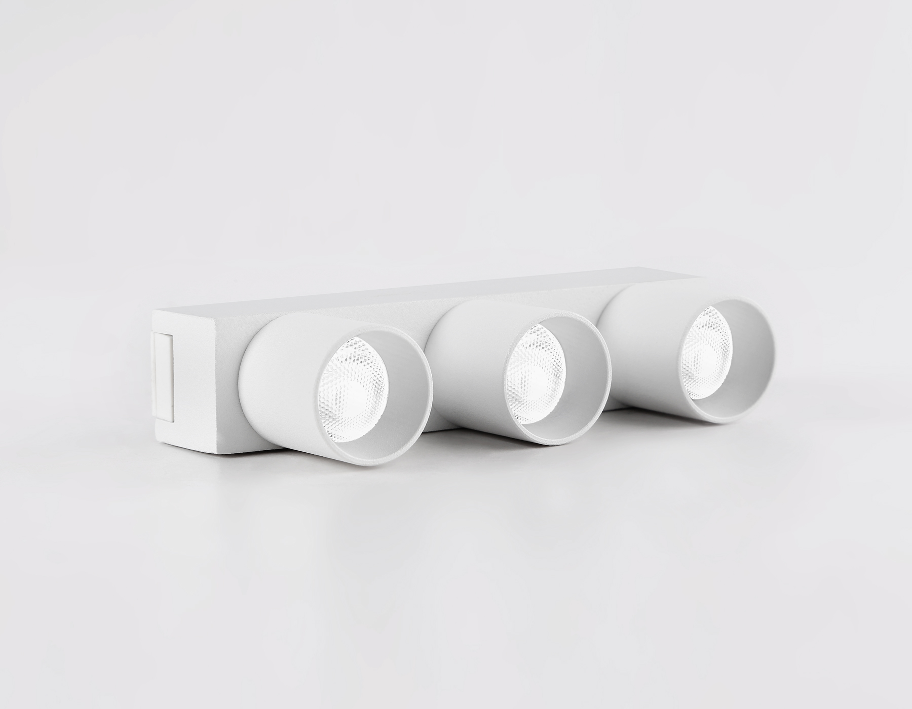 GV1503/3 WH белый IP20 6W 4200K 48V 24° 122*26*55