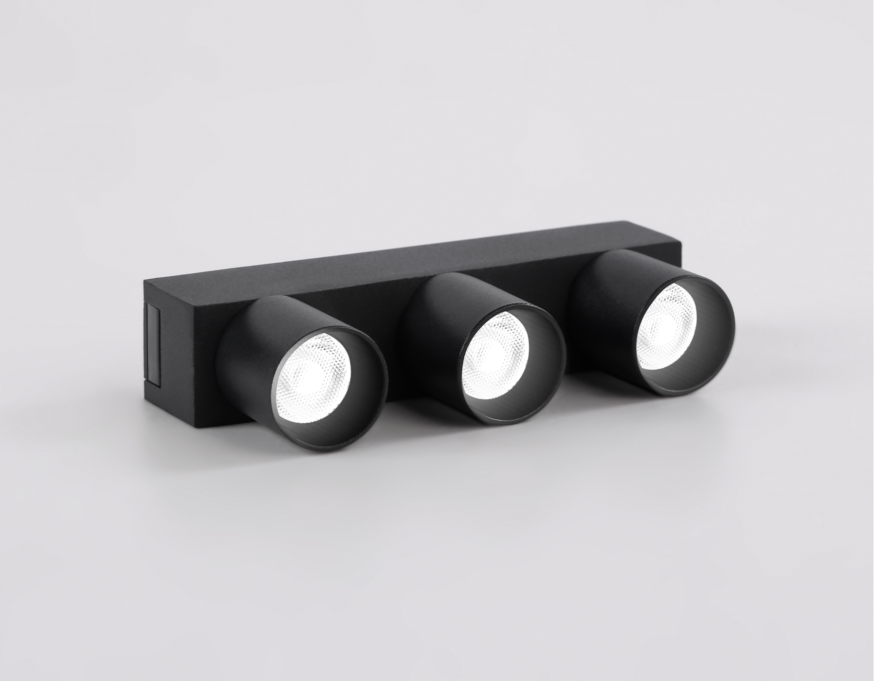 GV1504/3 BK черный IP20 6W 4200K 48V 24° 122*26*55